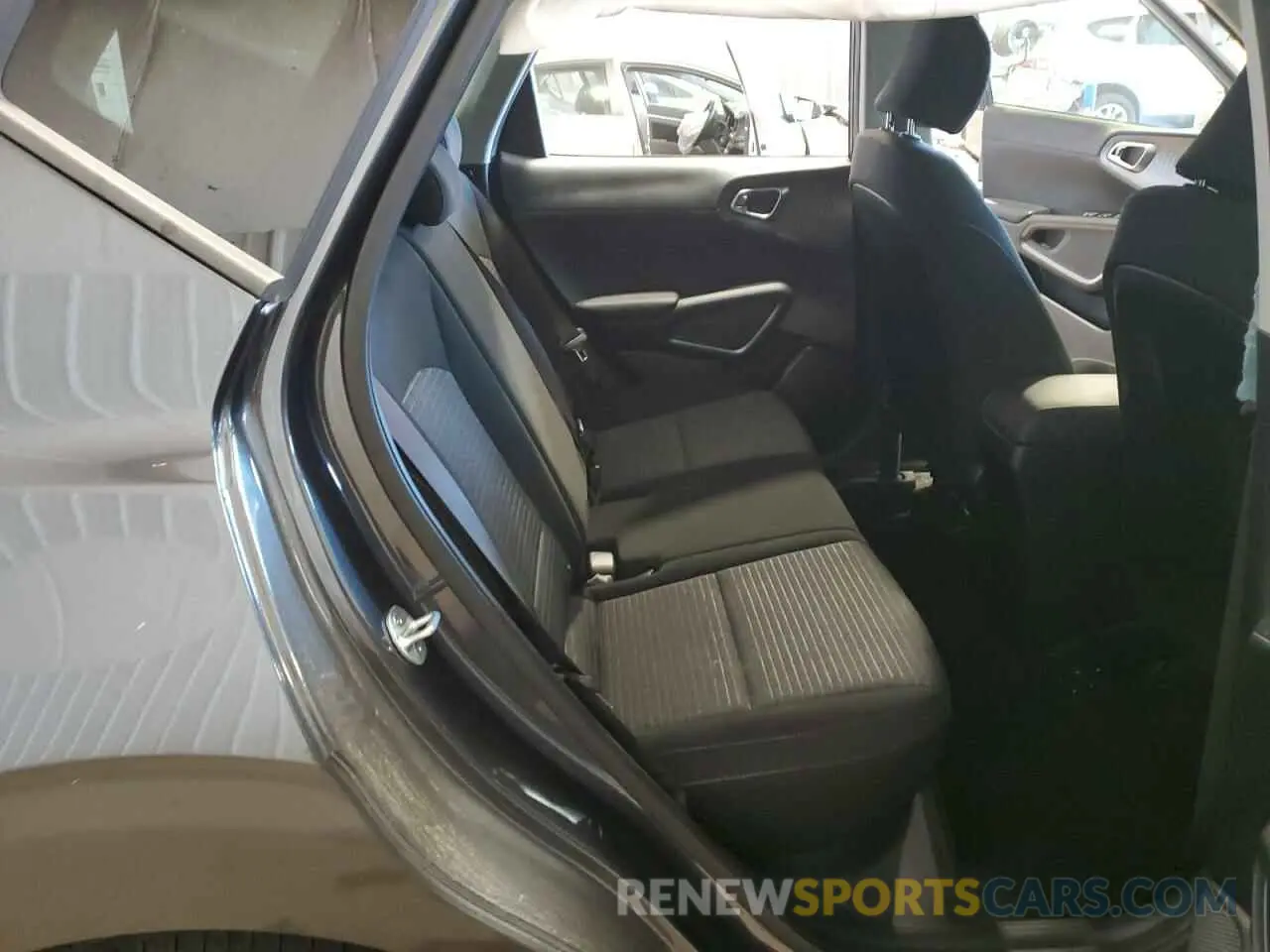 10 Фотография поврежденного автомобиля KNDJ23AU2M7762499 KIA SOUL 2021