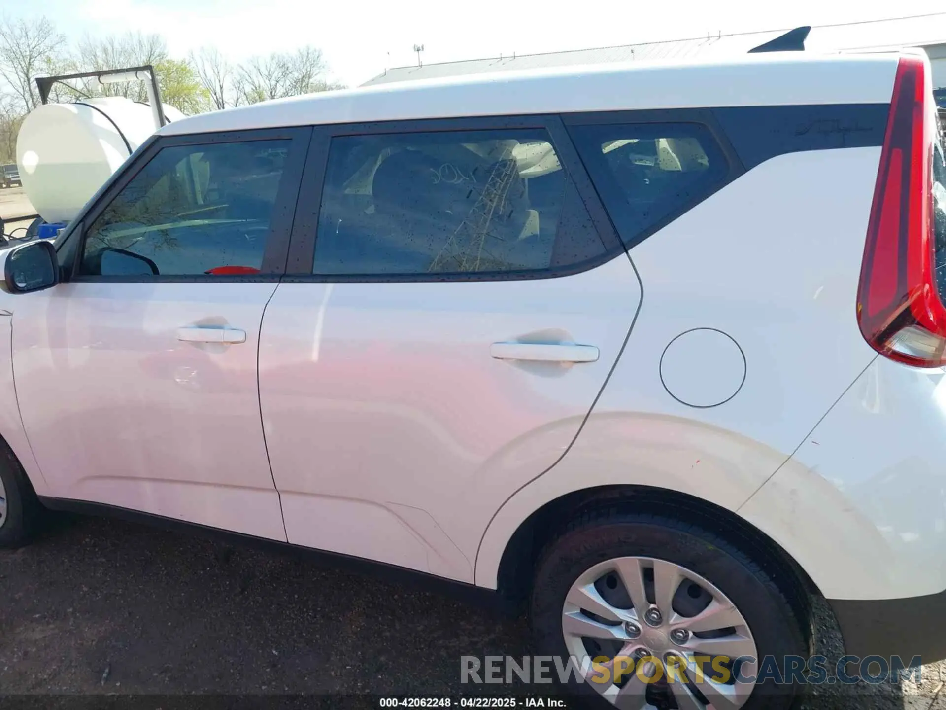 13 Photograph of a damaged car KNDJ23AU2M7767105 KIA SOUL 2021