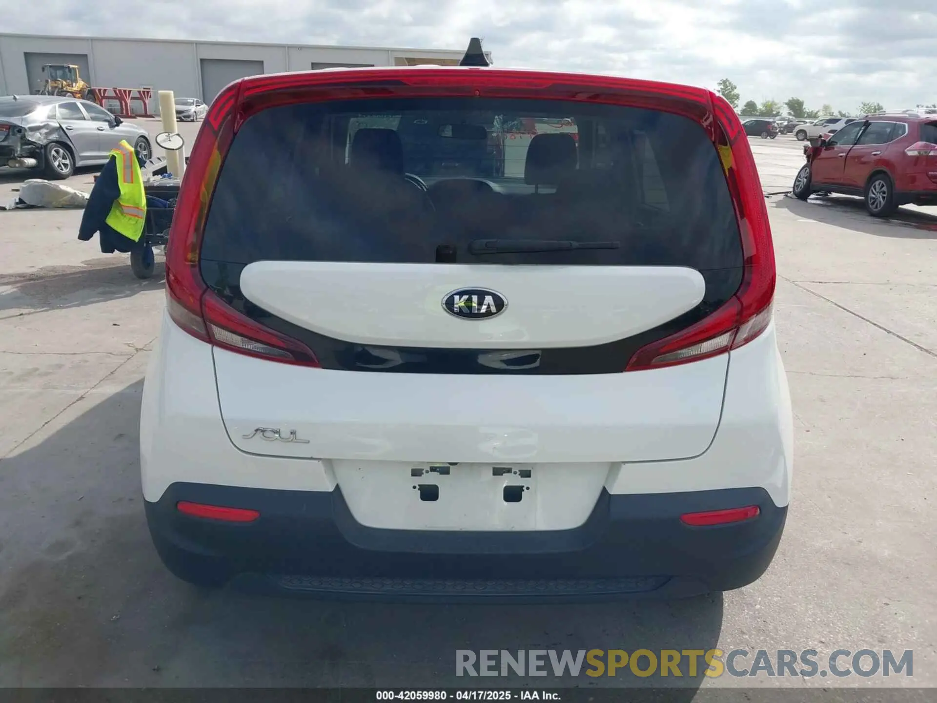 17 Фотография поврежденного автомобиля KNDJ23AU3M7147301 KIA SOUL 2021