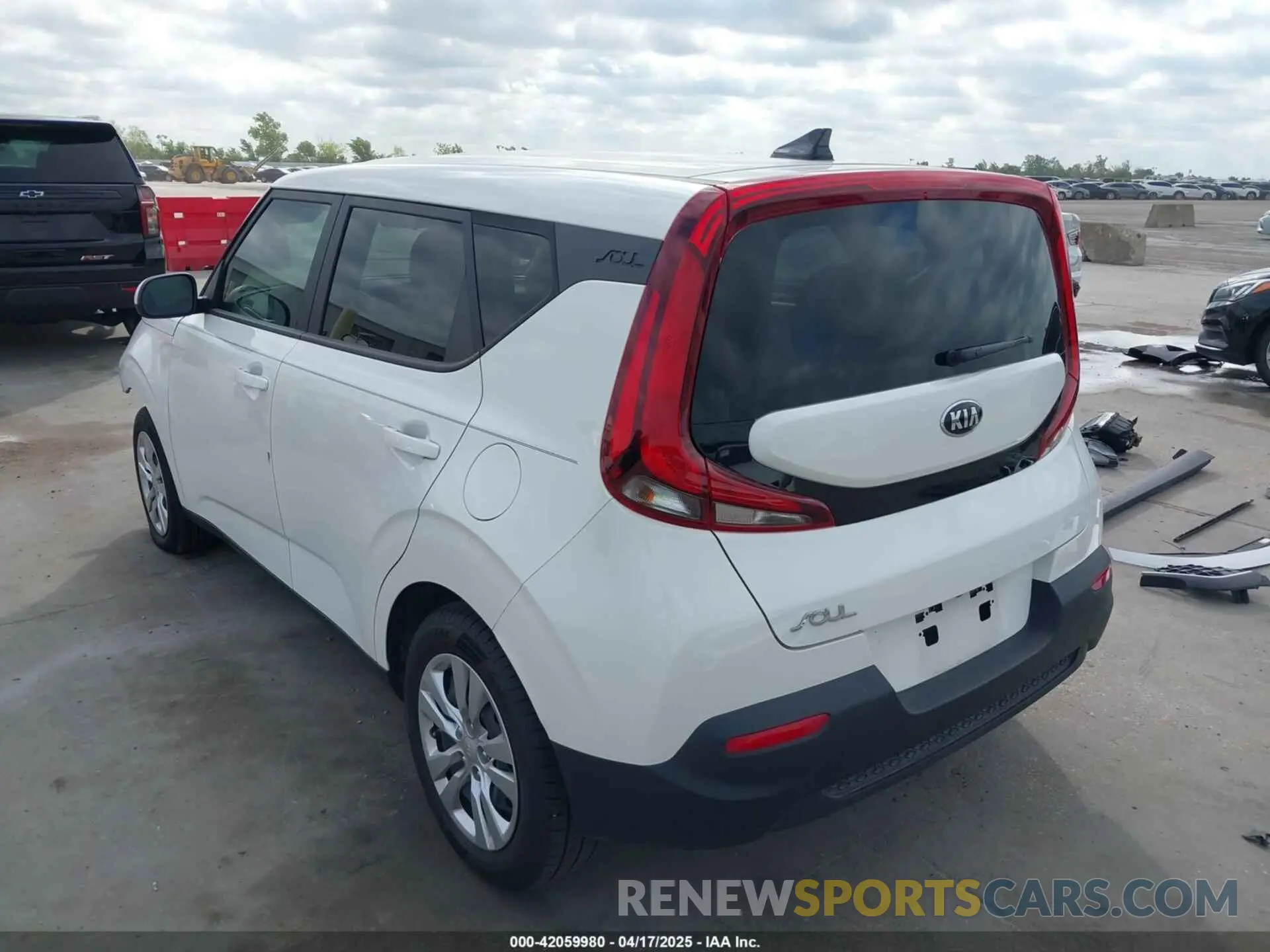 3 Фотография поврежденного автомобиля KNDJ23AU3M7147301 KIA SOUL 2021