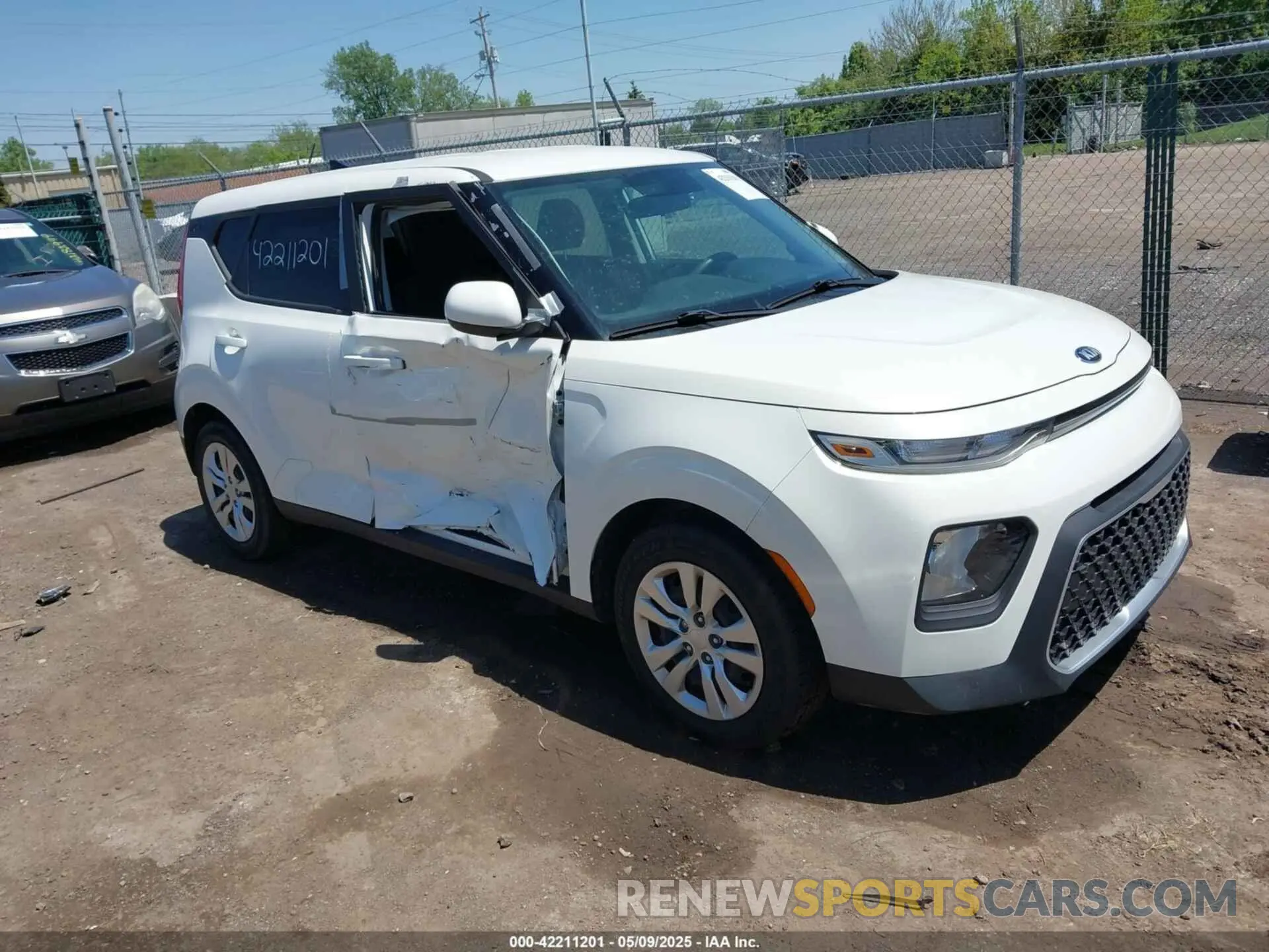 1 Photograph of a damaged car KNDJ23AU4M7755070 KIA SOUL 2021