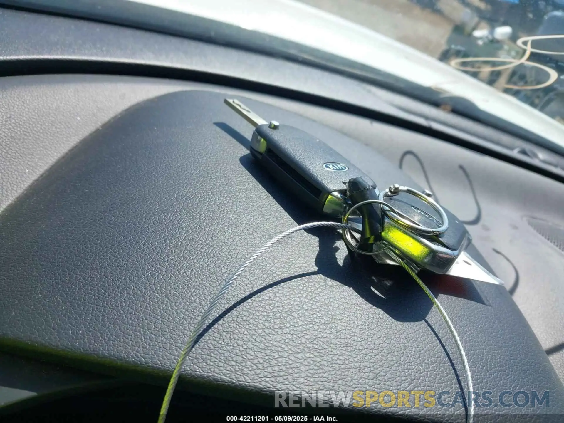 11 Photograph of a damaged car KNDJ23AU4M7755070 KIA SOUL 2021