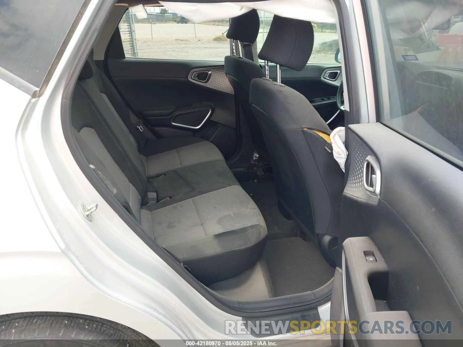 8 Photograph of a damaged car KNDJ23AU4M7793351 KIA SOUL 2021