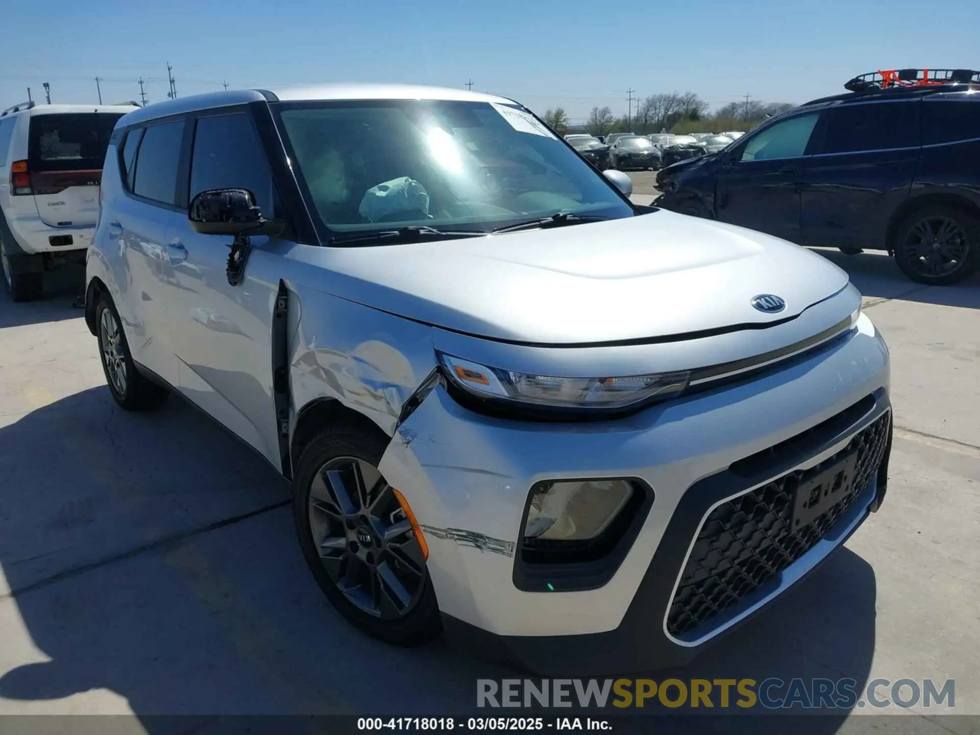 1 Photograph of a damaged car KNDJ23AU5M7795528 KIA SOUL 2021