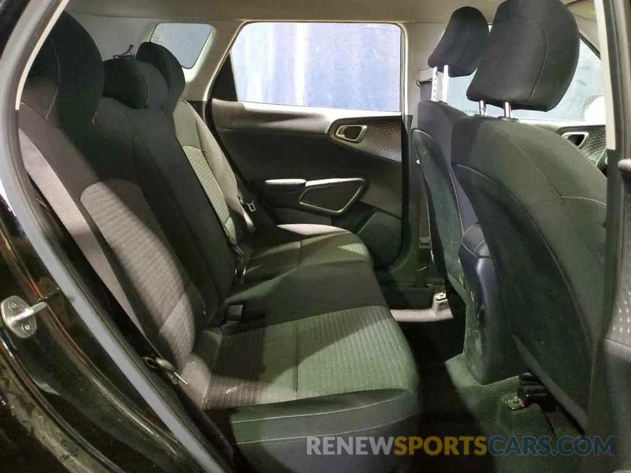 12 Фотография поврежденного автомобиля KNDJ23AU6M7739016 KIA SOUL 2021