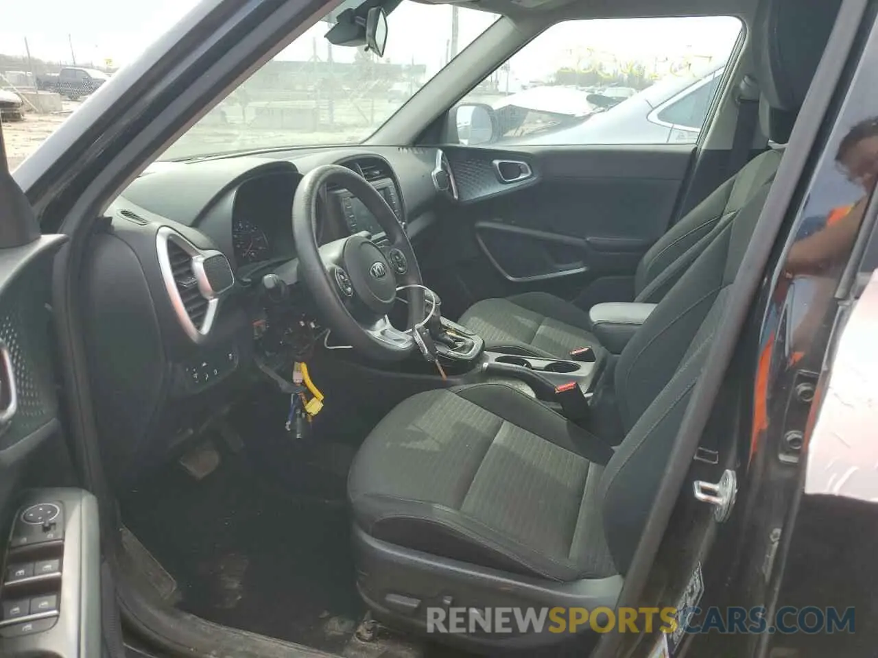 7 Фотография поврежденного автомобиля KNDJ23AU6M7739016 KIA SOUL 2021