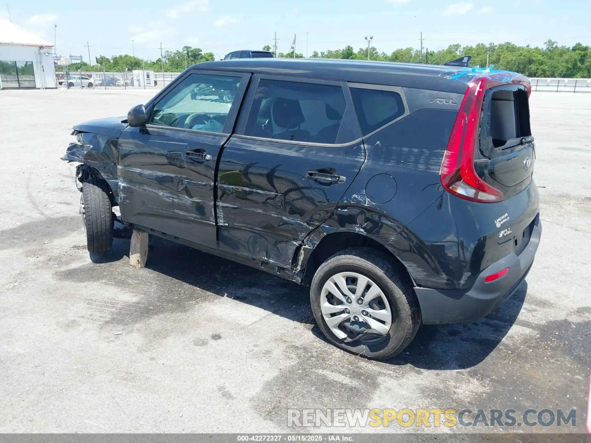 3 Photograph of a damaged car KNDJ23AU6M7740568 KIA SOUL 2021
