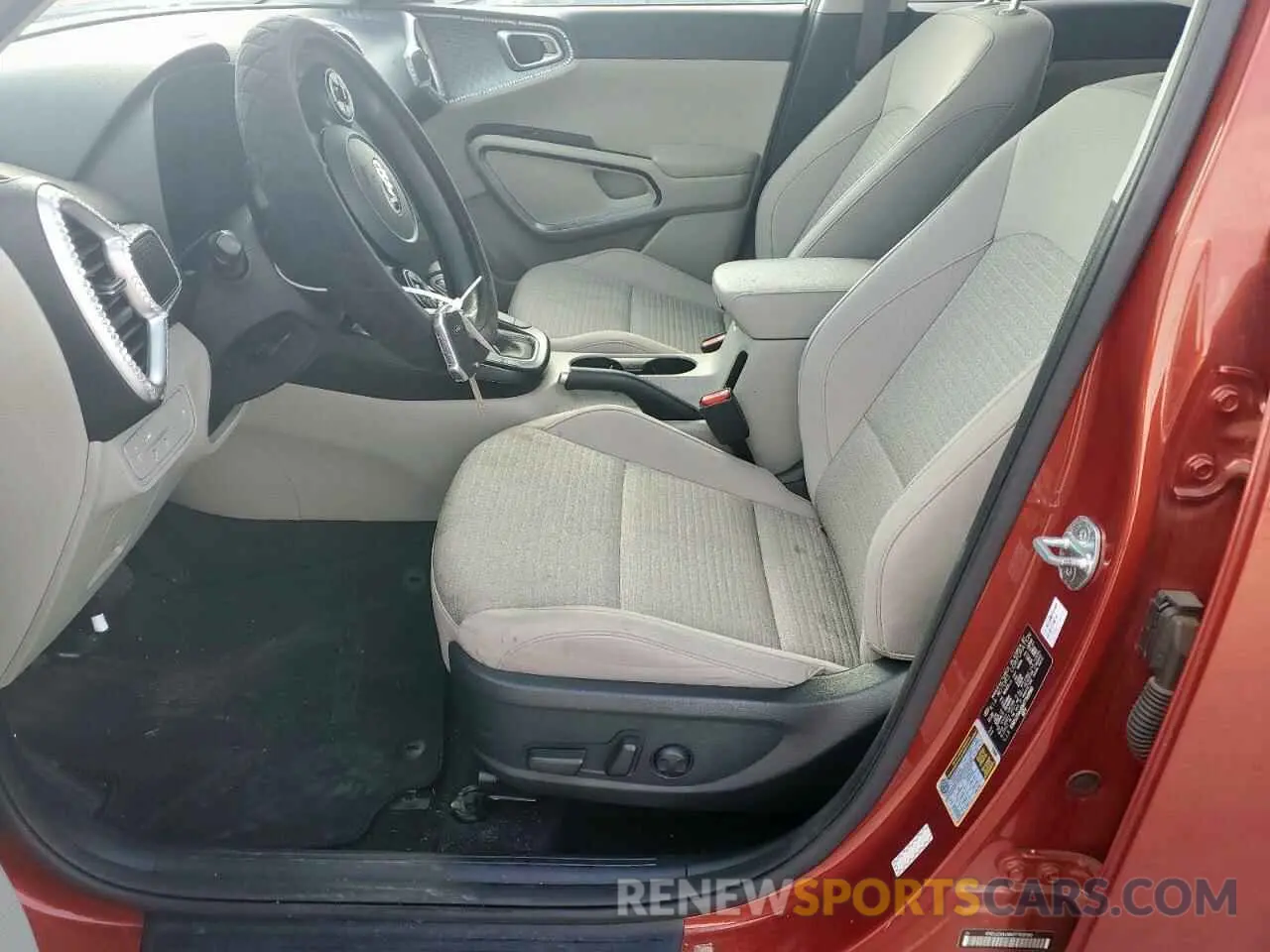 7 Photograph of a damaged car KNDJ23AU6M7769990 KIA SOUL 2021