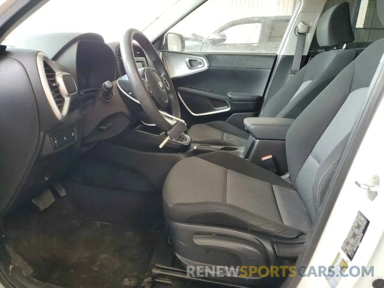 7 Photograph of a damaged car KNDJ23AU7M7147253 KIA SOUL 2021