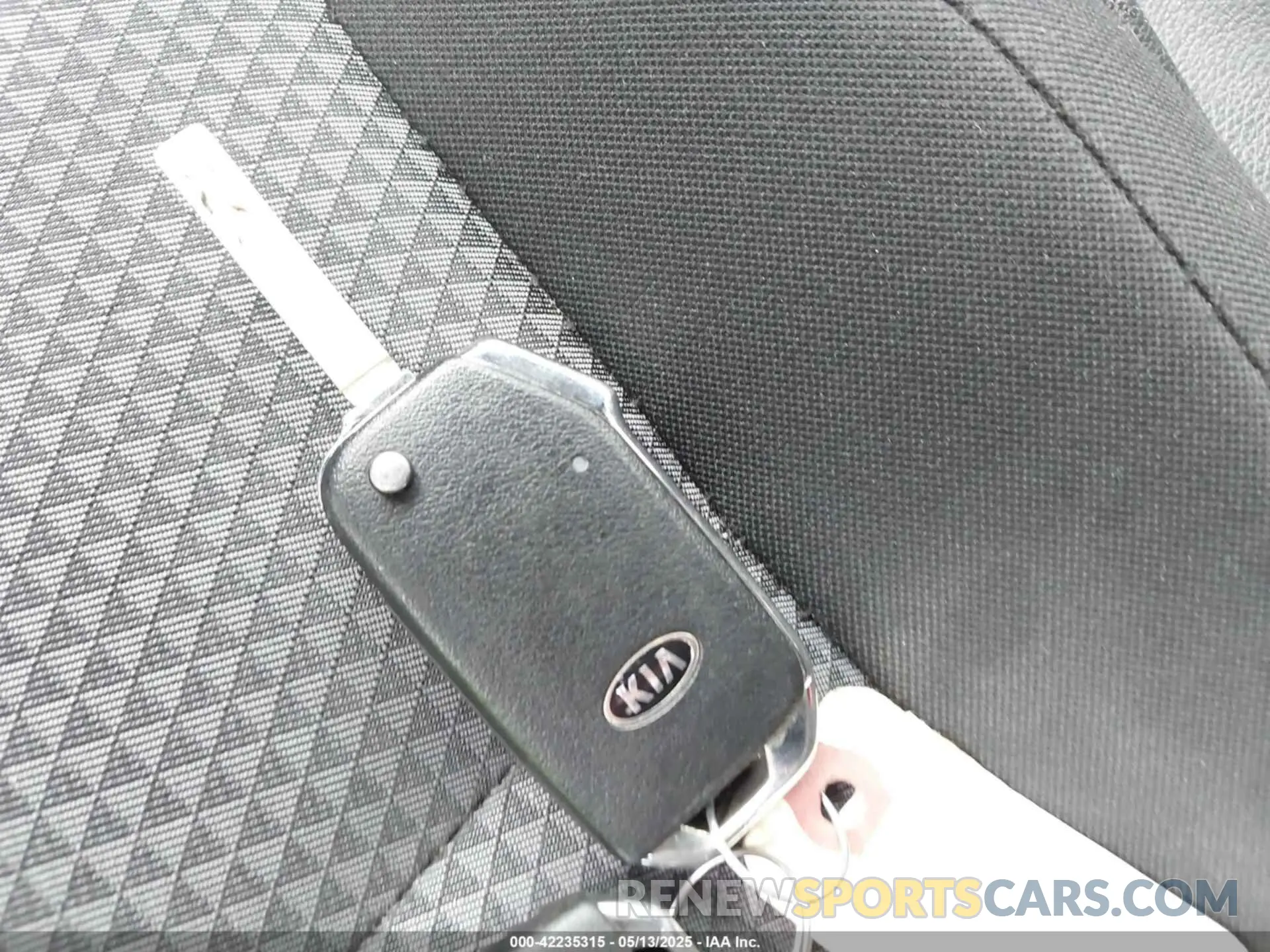 11 Photograph of a damaged car KNDJ23AU7M7786541 KIA SOUL 2021