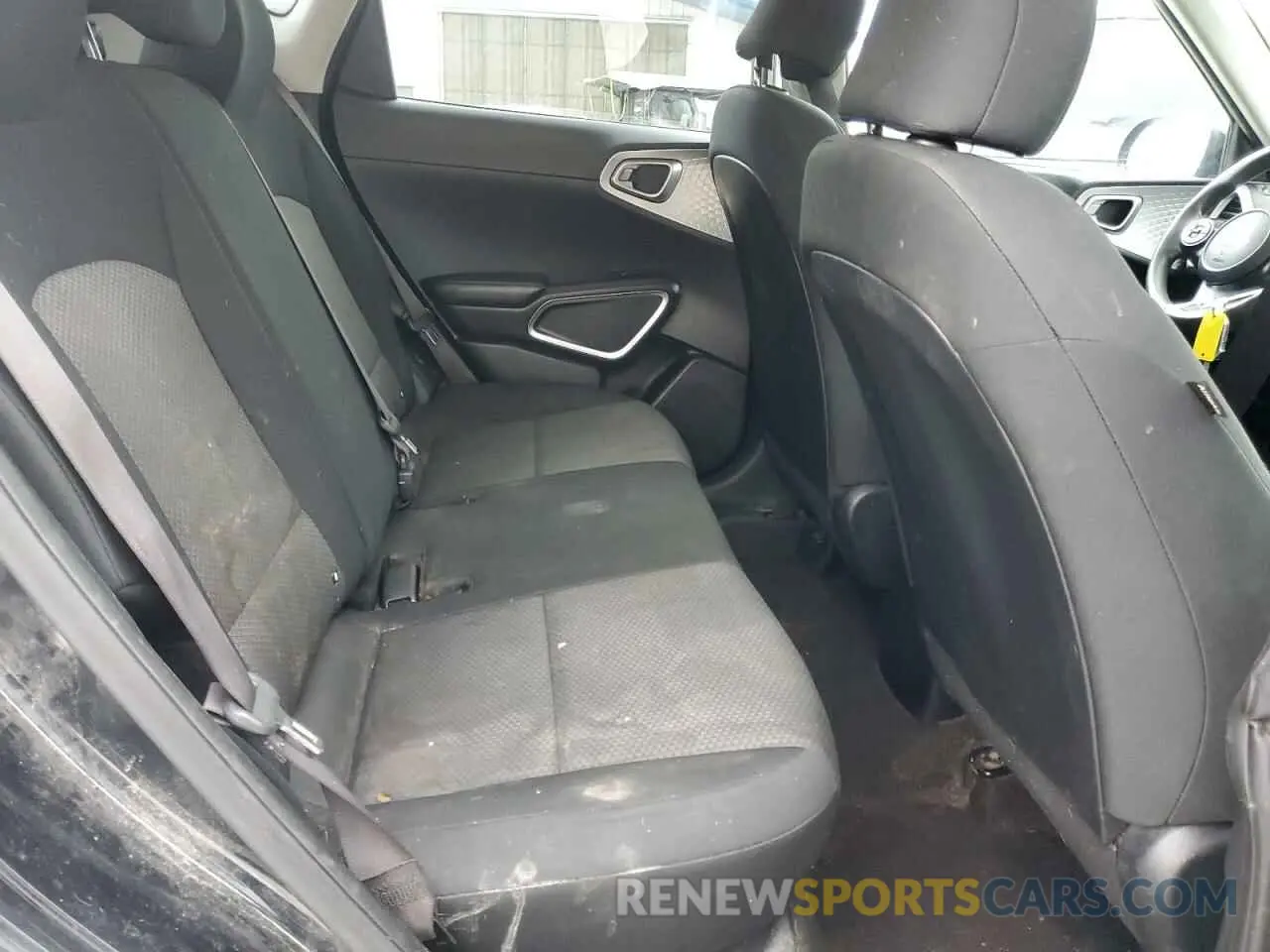 10 Photograph of a damaged car KNDJ23AU8M7125388 KIA SOUL 2021