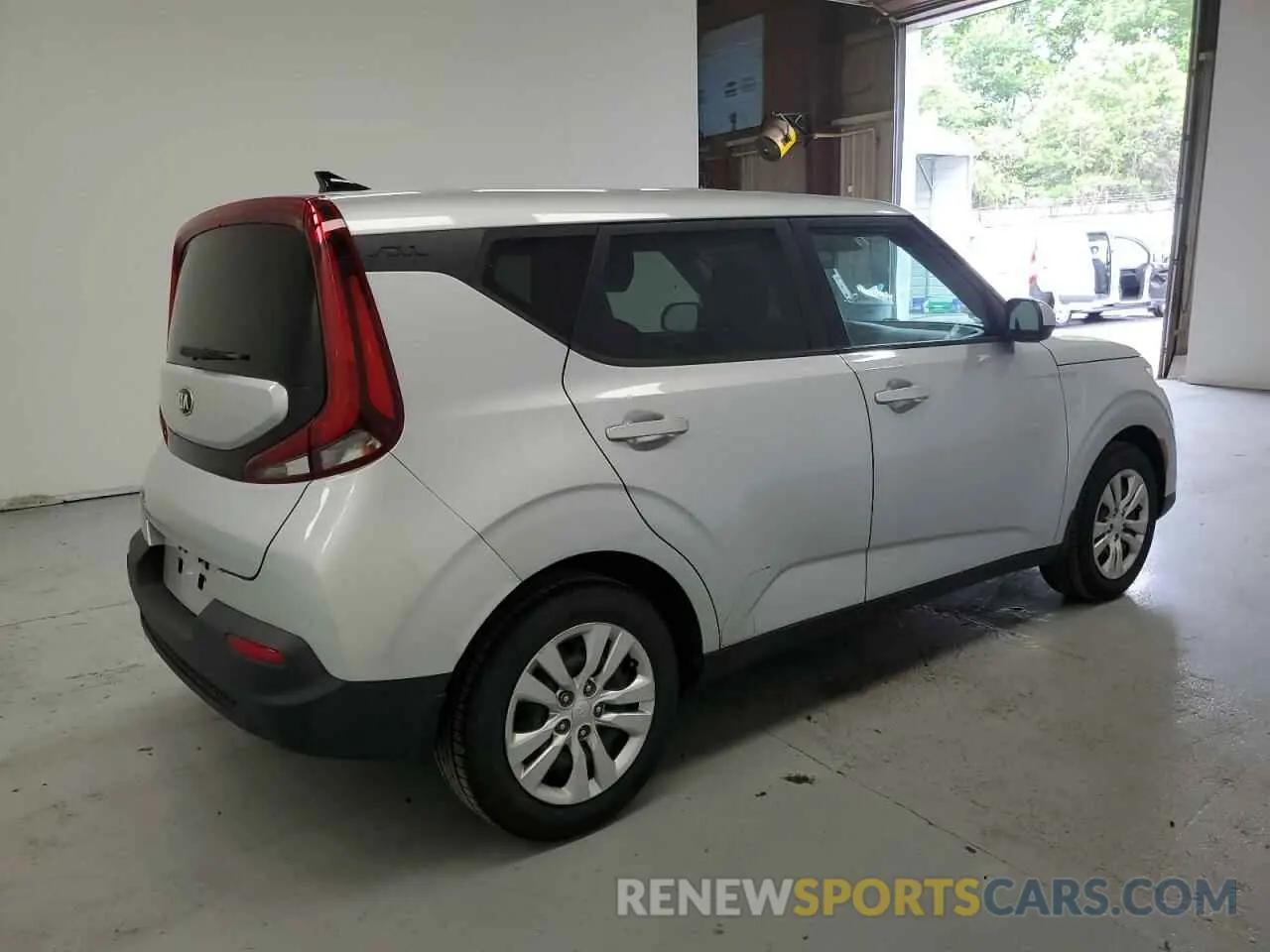 3 Фотография поврежденного автомобиля KNDJ23AU8M7762443 KIA SOUL 2021