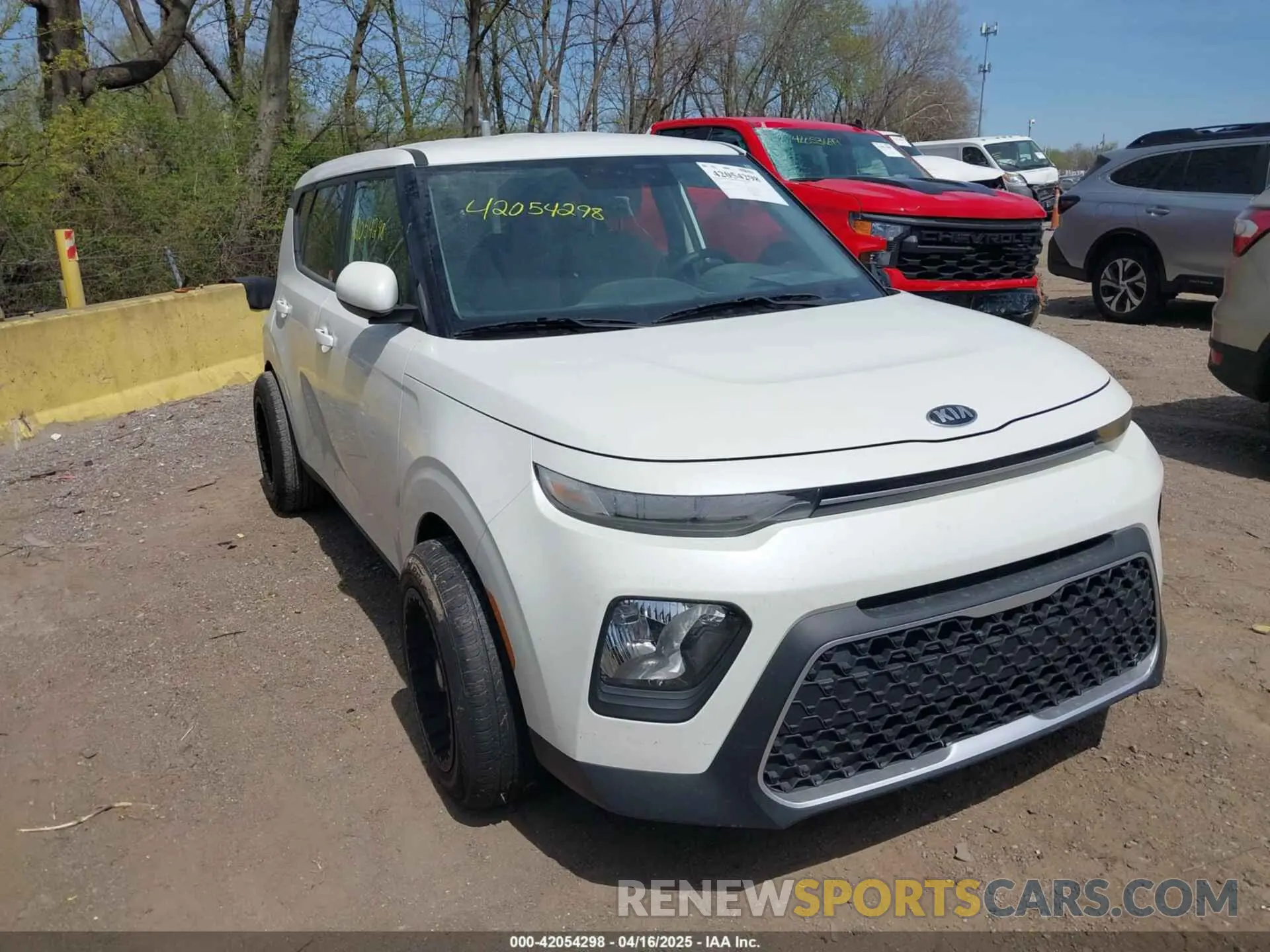 1 Photograph of a damaged car KNDJ23AU8M7772518 KIA SOUL 2021