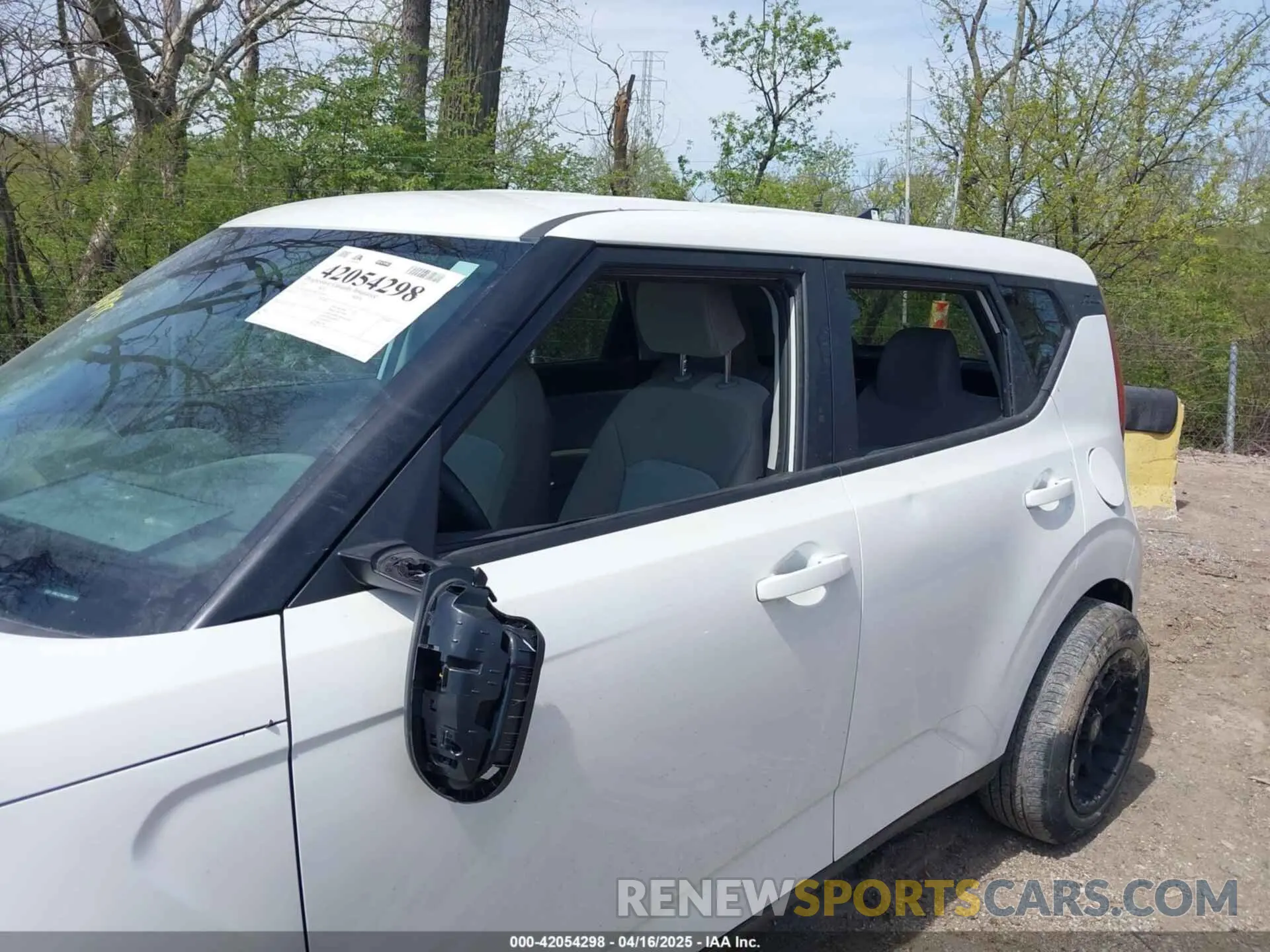 6 Photograph of a damaged car KNDJ23AU8M7772518 KIA SOUL 2021