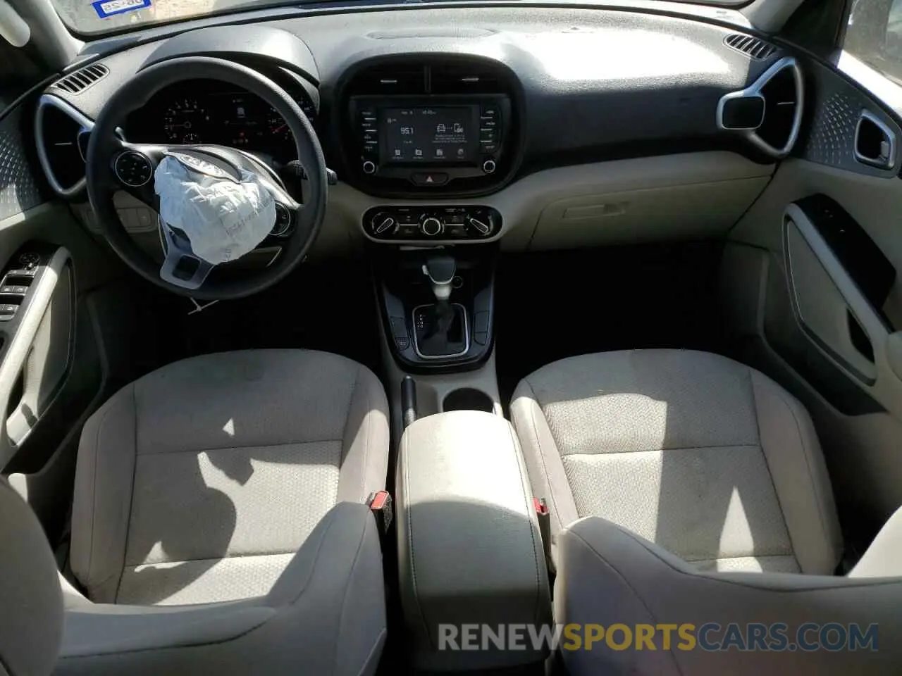 8 Фотография поврежденного автомобиля KNDJ23AU8M7774530 KIA SOUL 2021