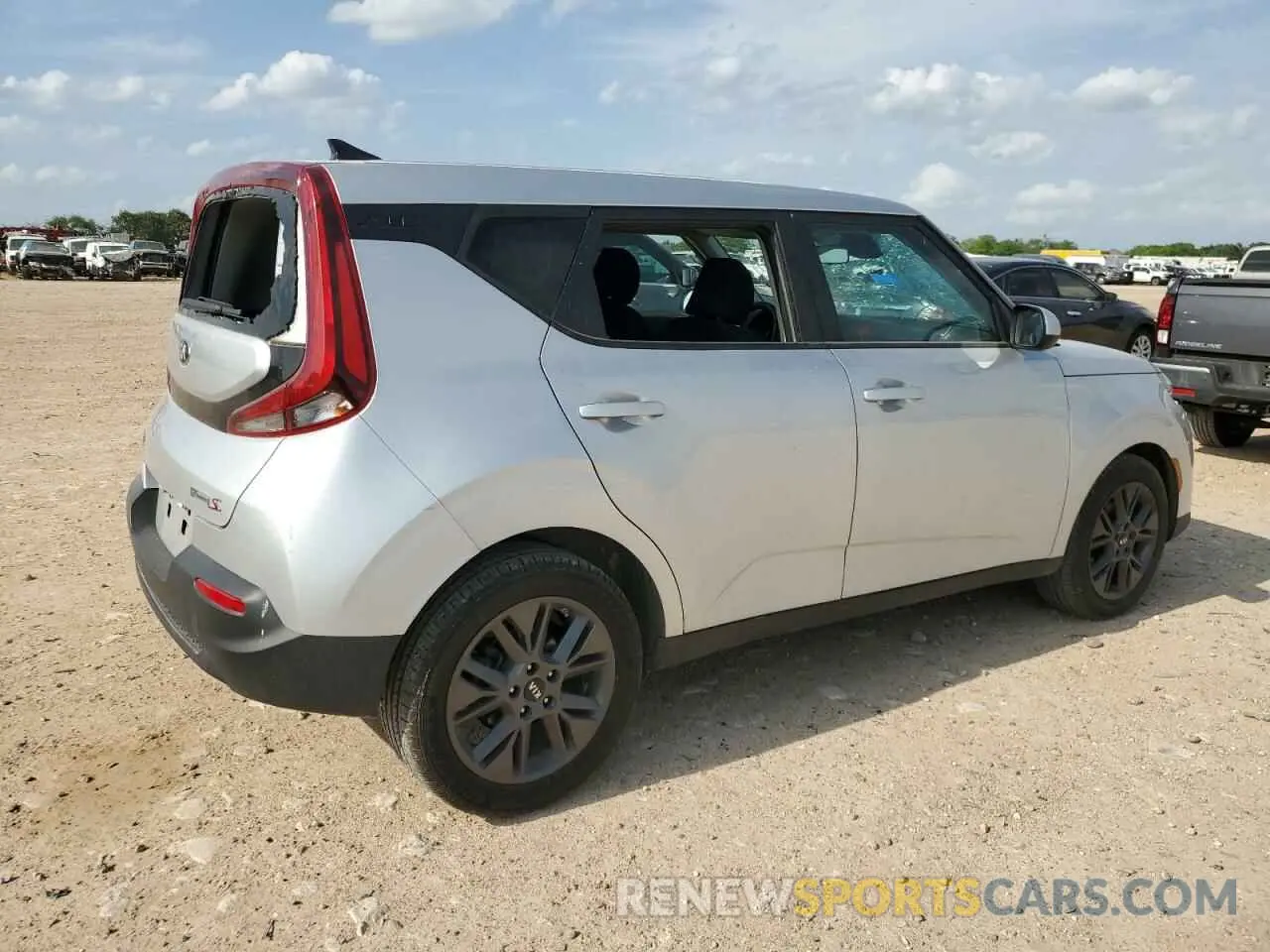 3 Photograph of a damaged car KNDJ23AU8M7794499 KIA SOUL 2021