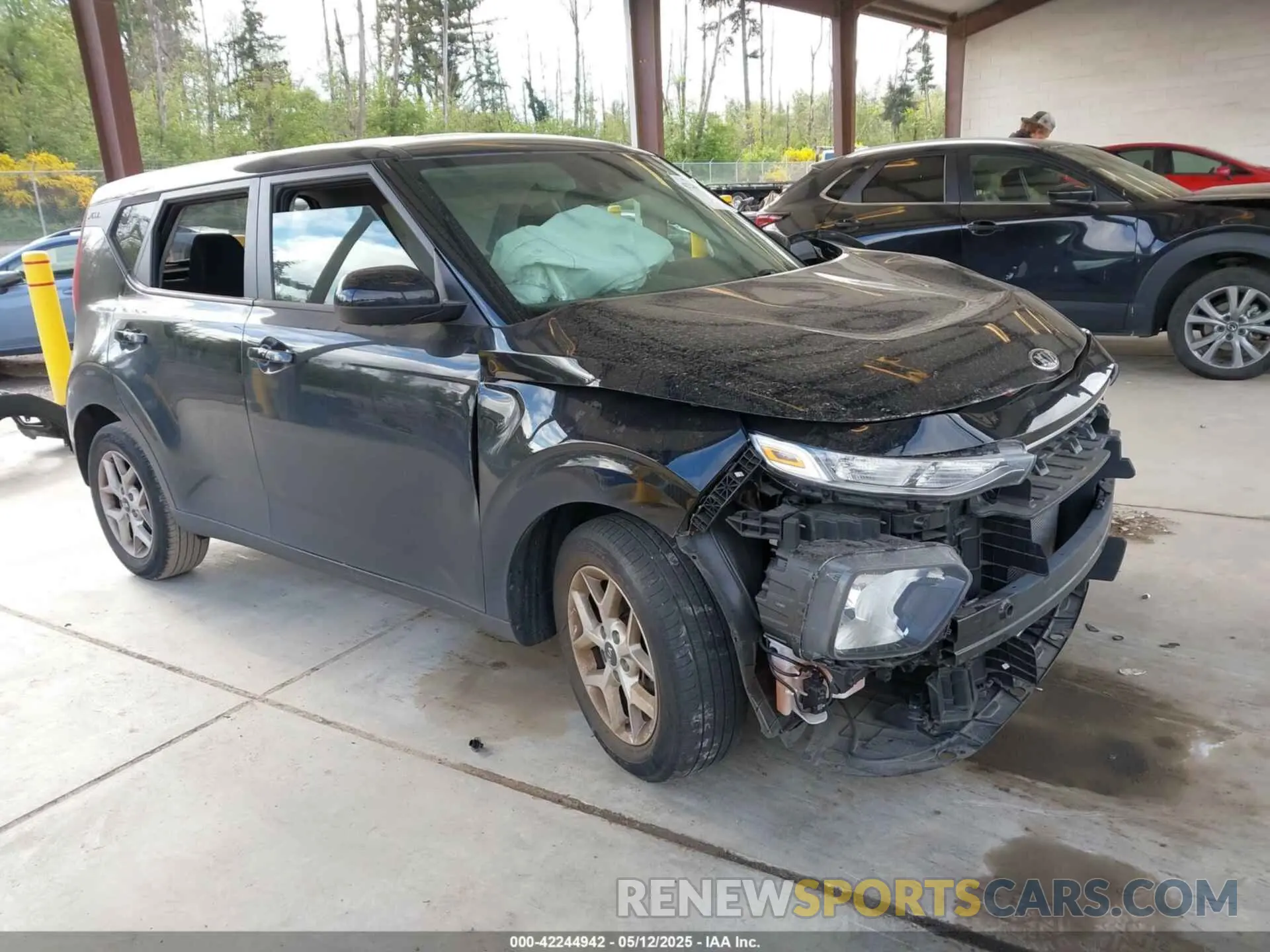 1 Photograph of a damaged car KNDJ23AU9M7125254 KIA SOUL 2021