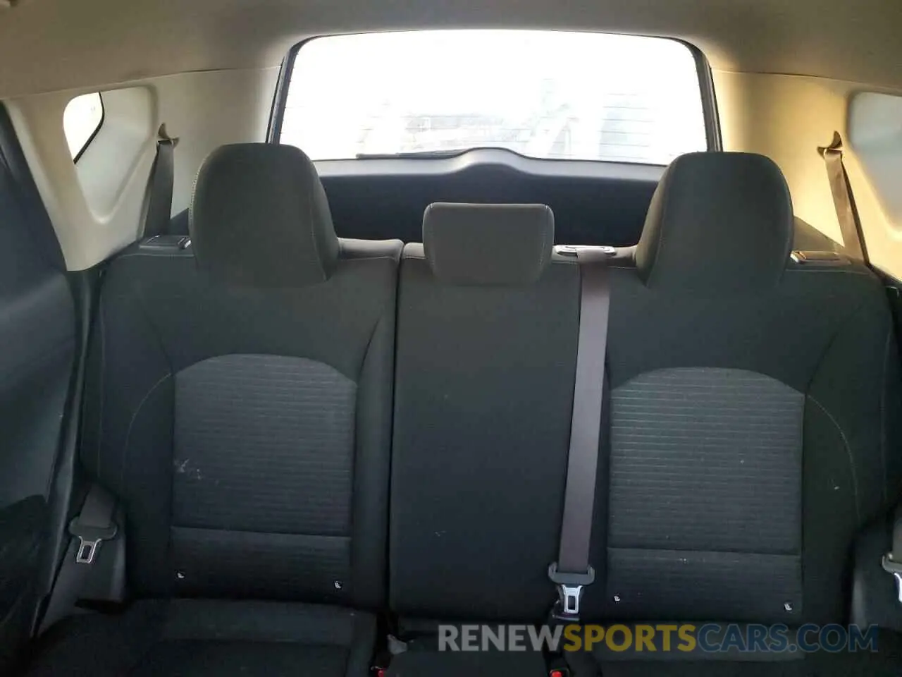 10 Photograph of a damaged car KNDJ23AU9M7129787 KIA SOUL 2021