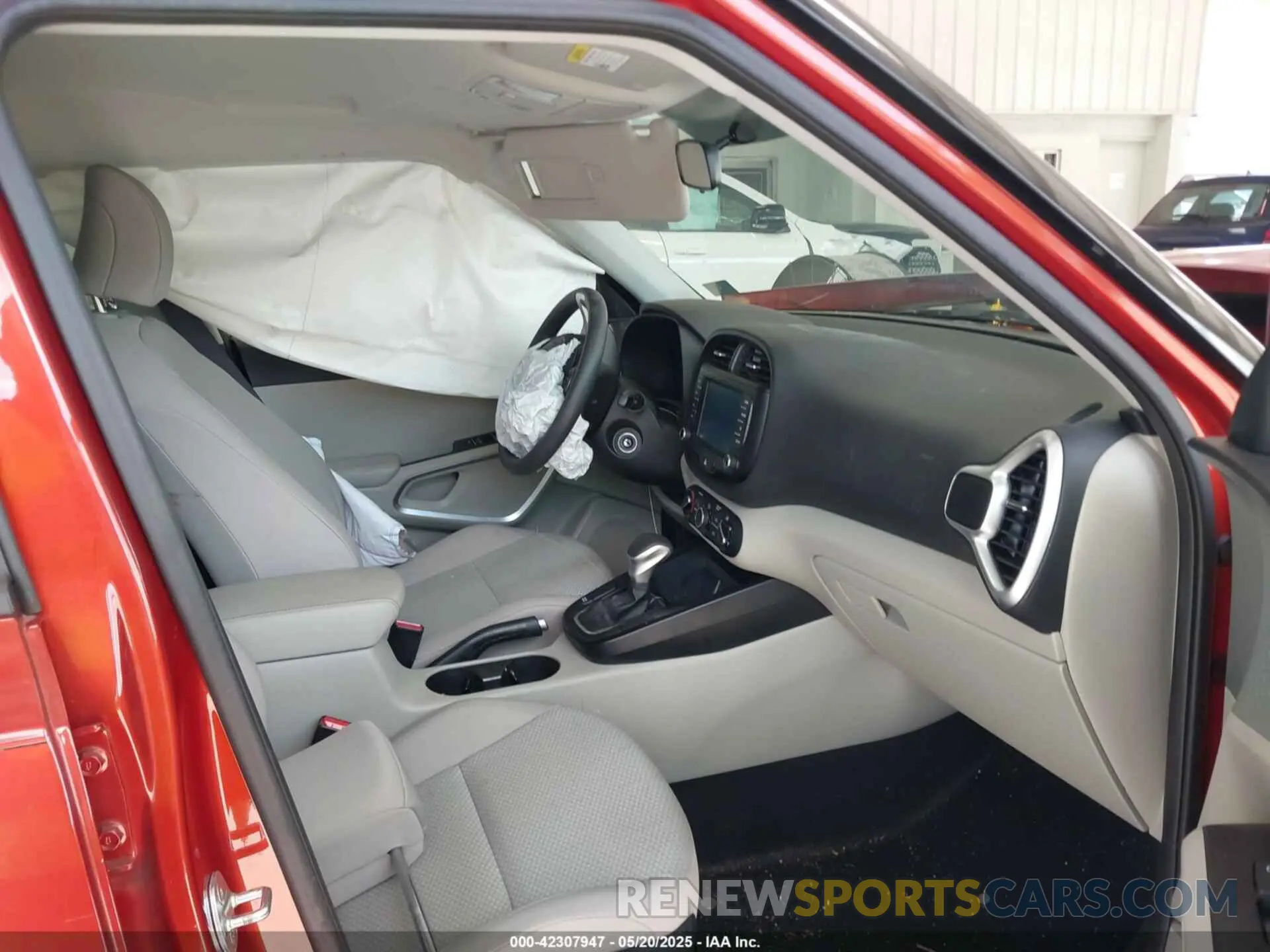 5 Photograph of a damaged car KNDJ23AUXM7779079 KIA SOUL 2021