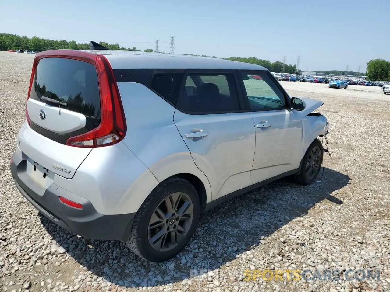 3 Фотография поврежденного автомобиля KNDJ33AU1M7750633 KIA SOUL 2021