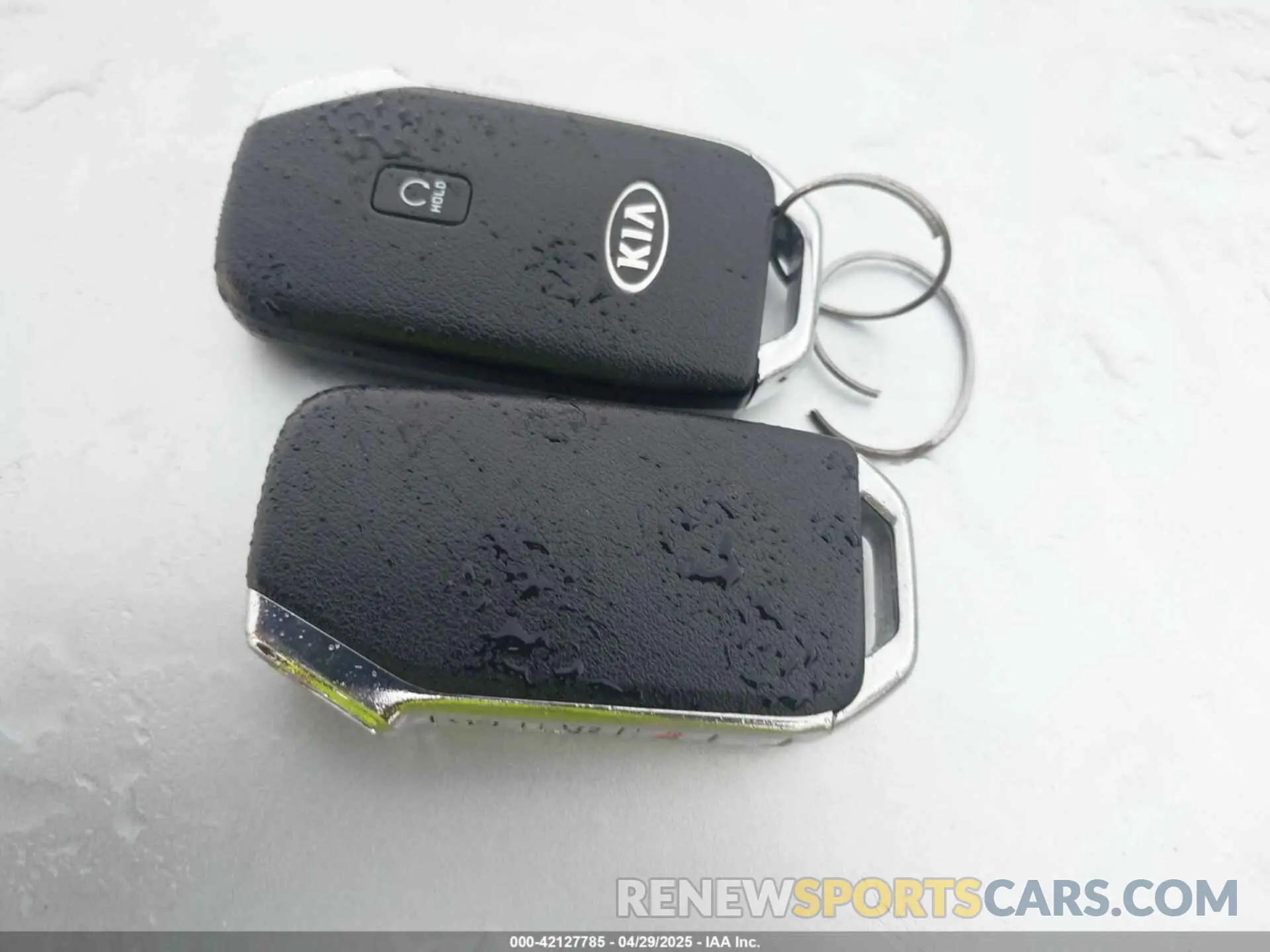 11 Photograph of a damaged car KNDJ33AU1M7756092 KIA SOUL 2021