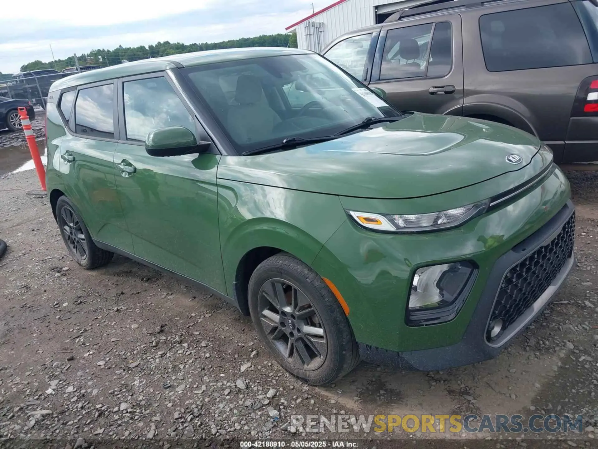 1 Photograph of a damaged car KNDJ33AU2M7133287 KIA SOUL 2021