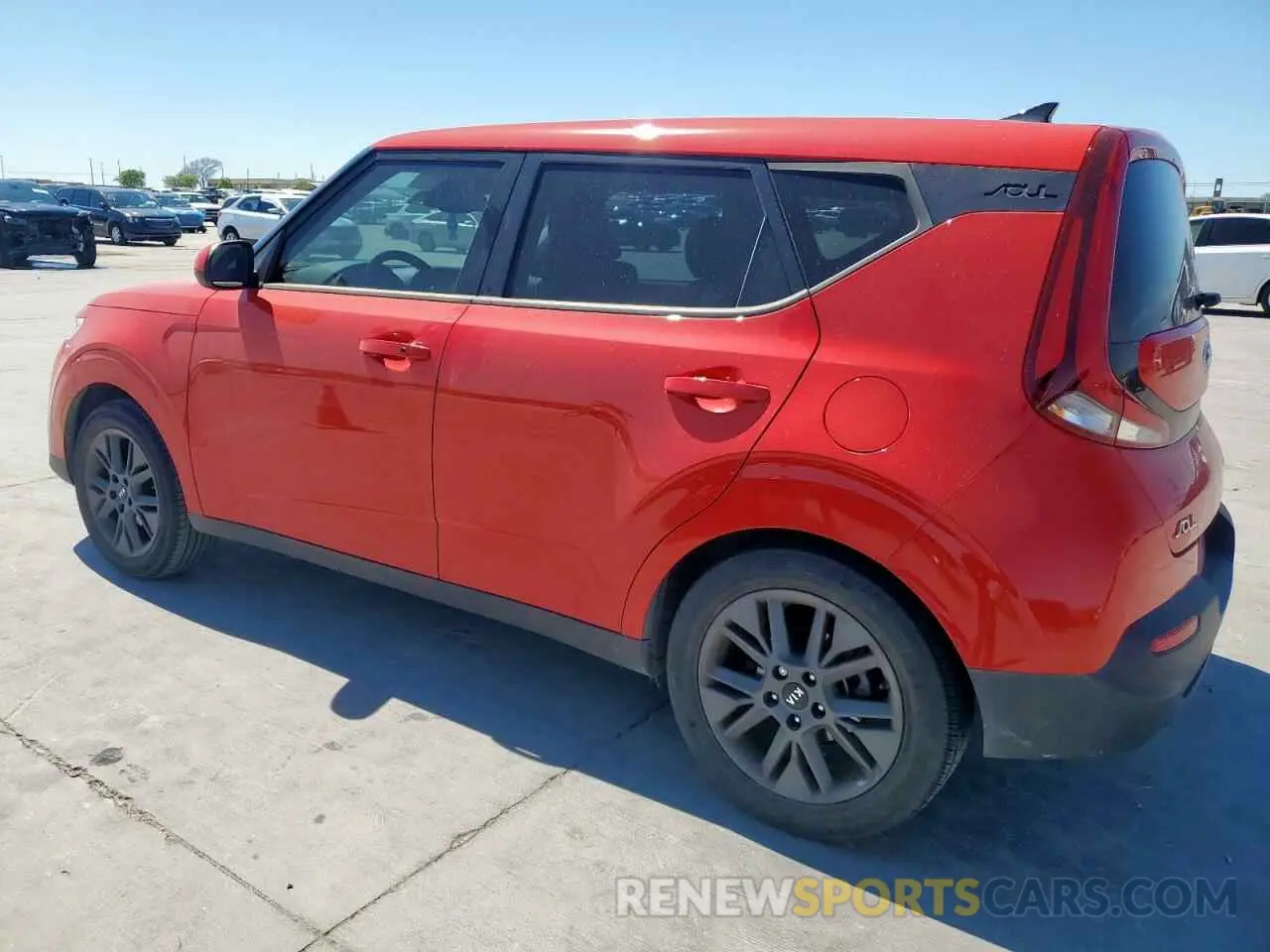 2 Photograph of a damaged car KNDJ33AU2M7768705 KIA SOUL 2021