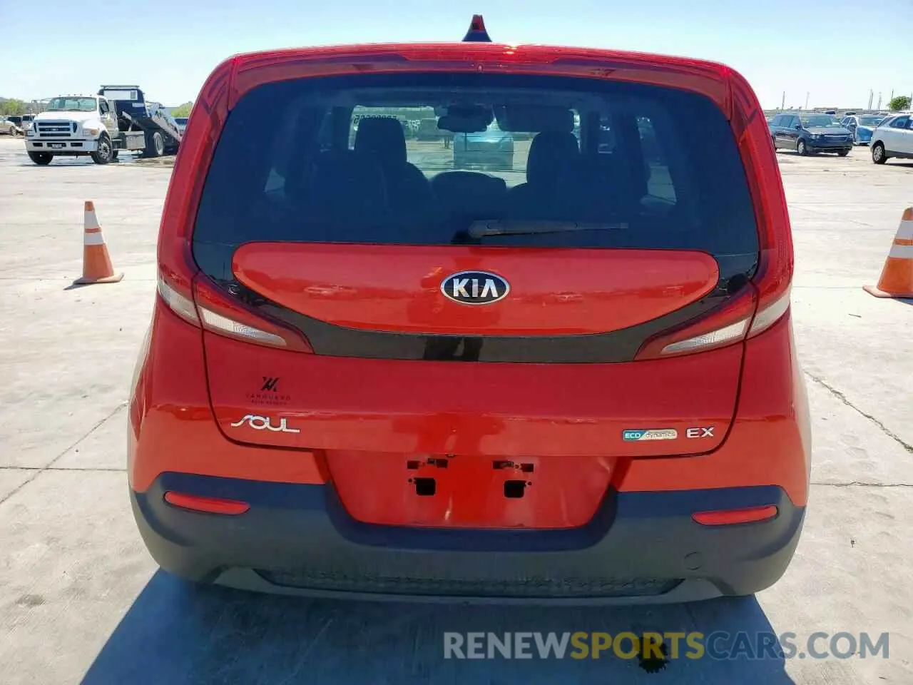 6 Photograph of a damaged car KNDJ33AU2M7768705 KIA SOUL 2021
