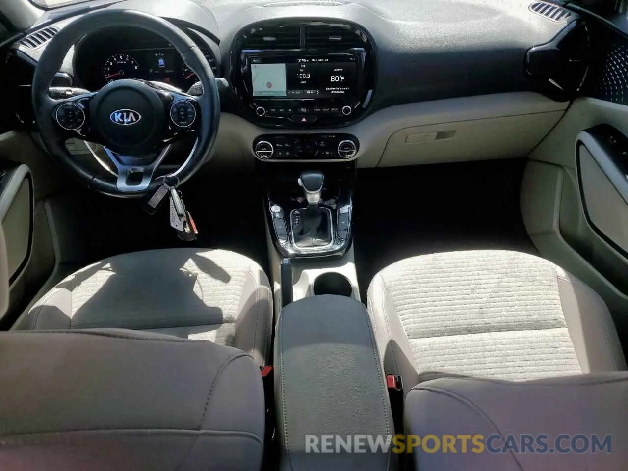 8 Photograph of a damaged car KNDJ33AU2M7768705 KIA SOUL 2021