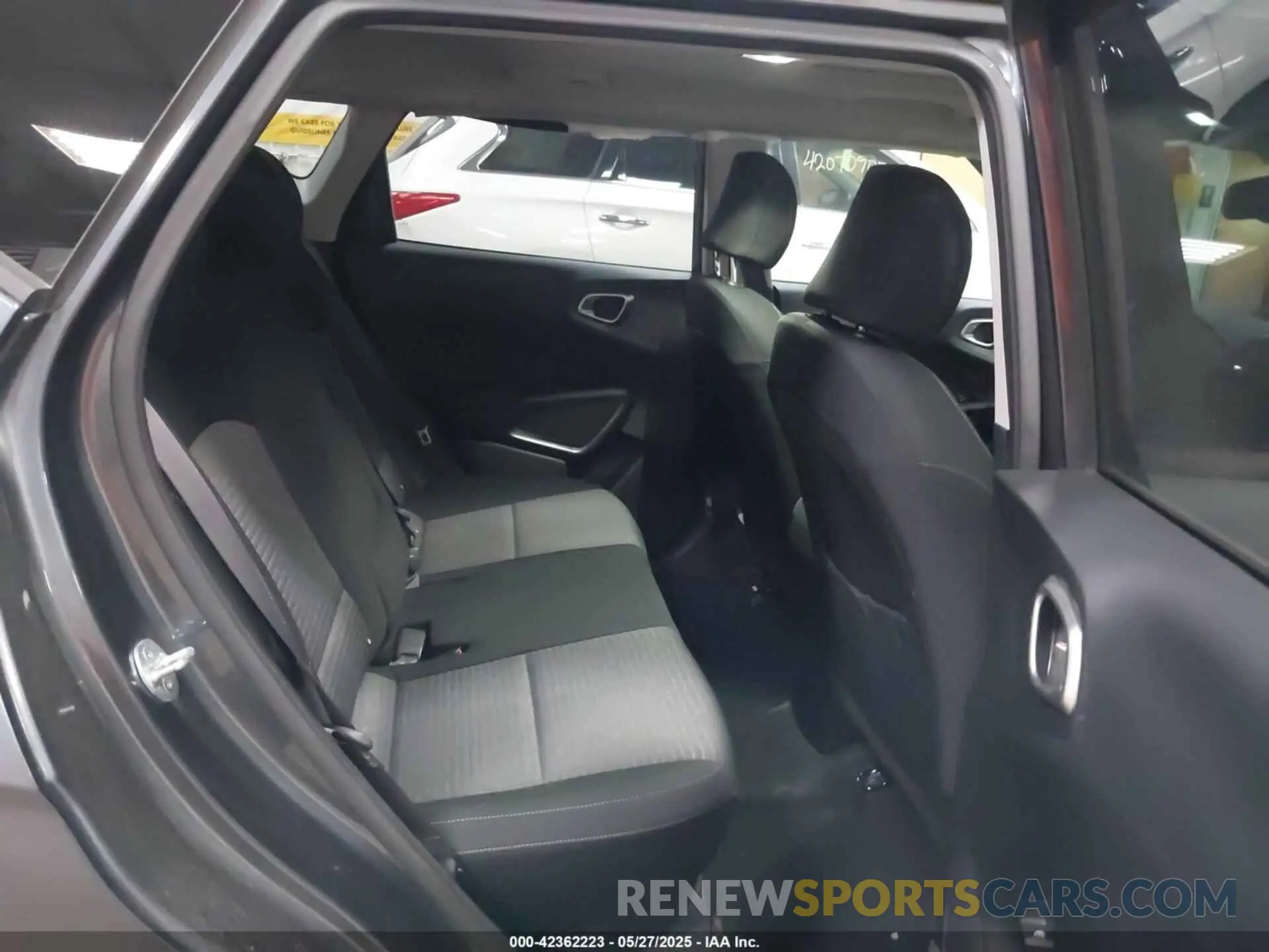 8 Photograph of a damaged car KNDJ33AU8M7784181 KIA SOUL 2021