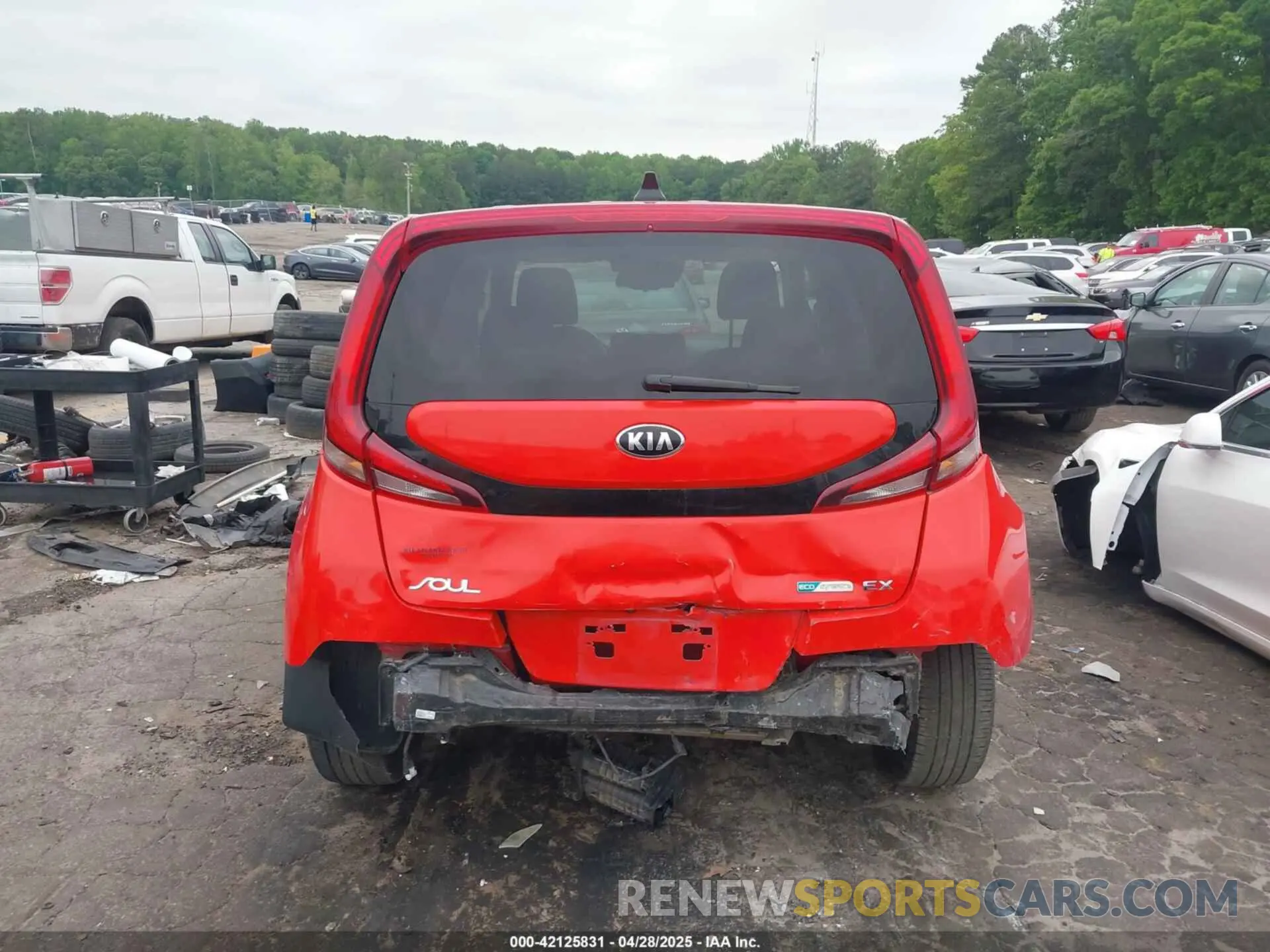 16 Photograph of a damaged car KNDJ33AU9M7140611 KIA SOUL 2021