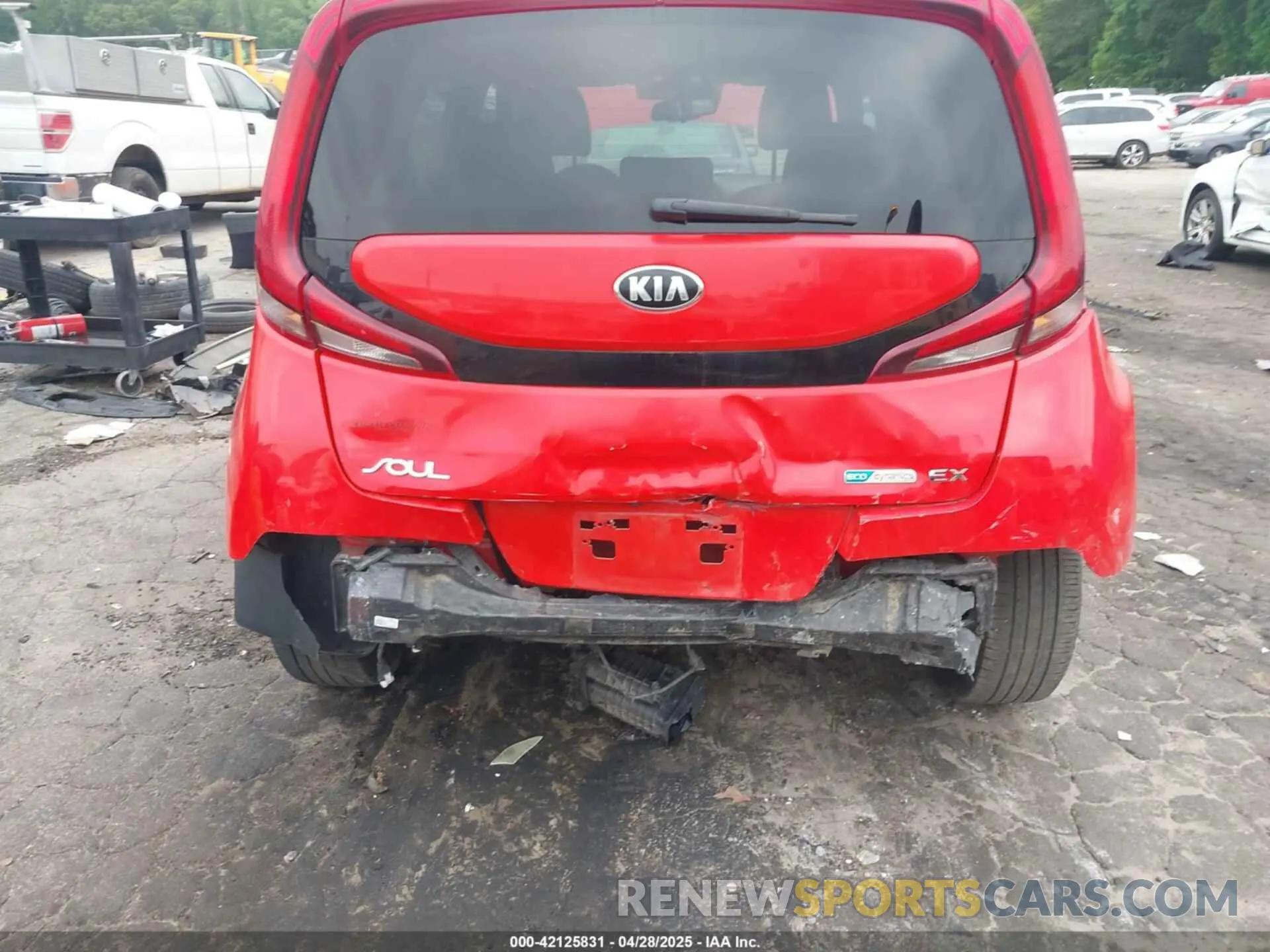 6 Photograph of a damaged car KNDJ33AU9M7140611 KIA SOUL 2021