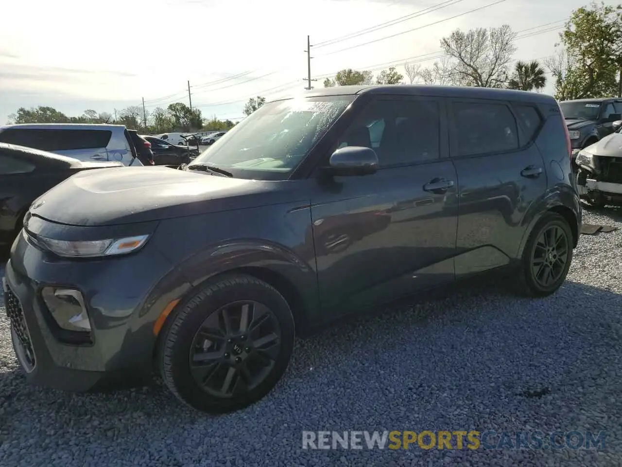 1 Photograph of a damaged car KNDJ33AU9M7767275 KIA SOUL 2021