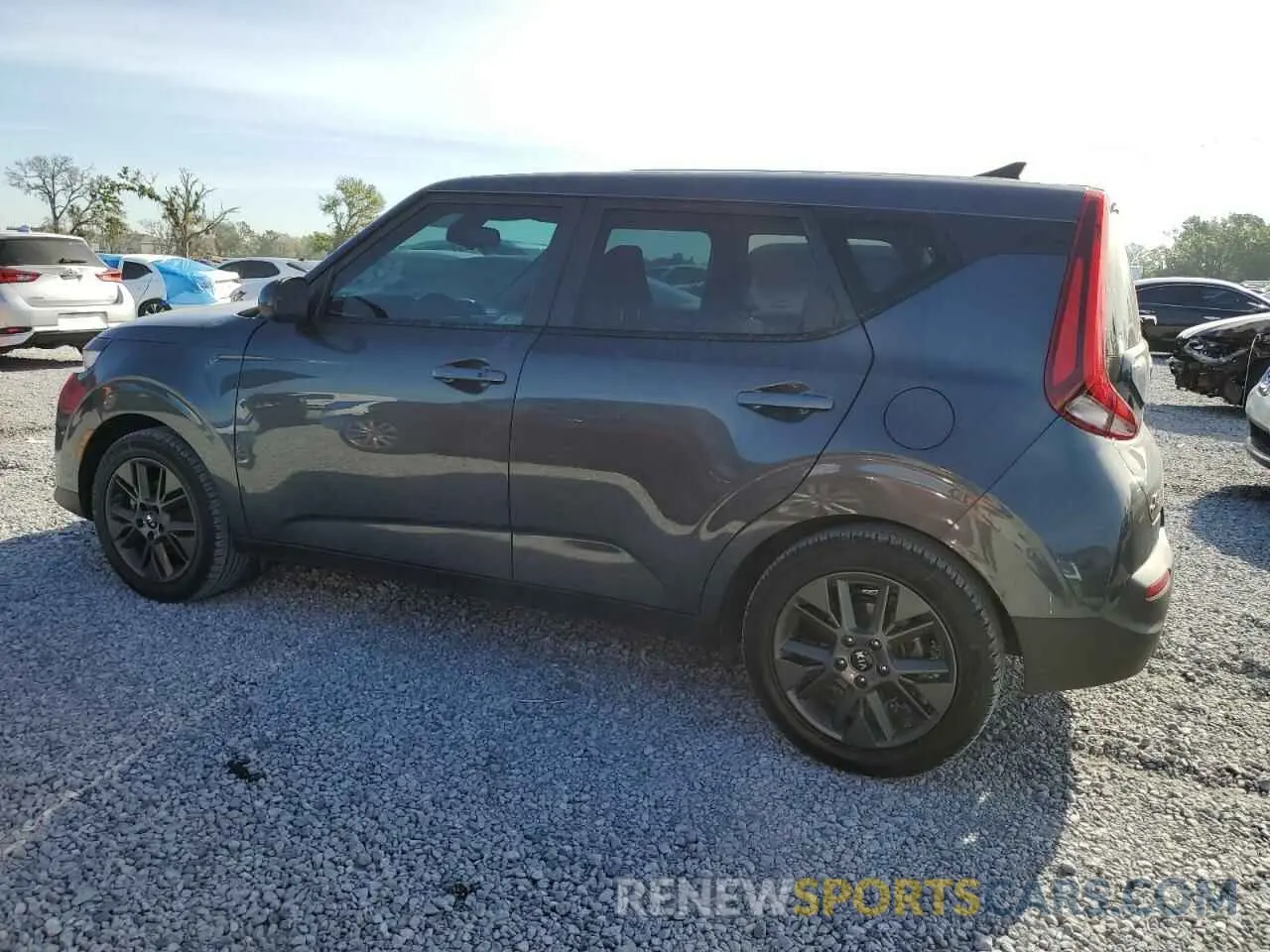 2 Photograph of a damaged car KNDJ33AU9M7767275 KIA SOUL 2021