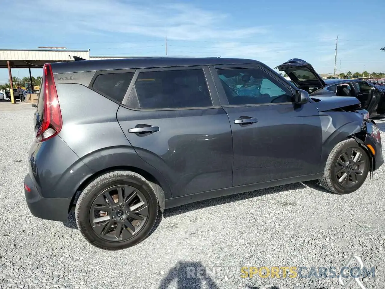 3 Photograph of a damaged car KNDJ33AU9M7767275 KIA SOUL 2021