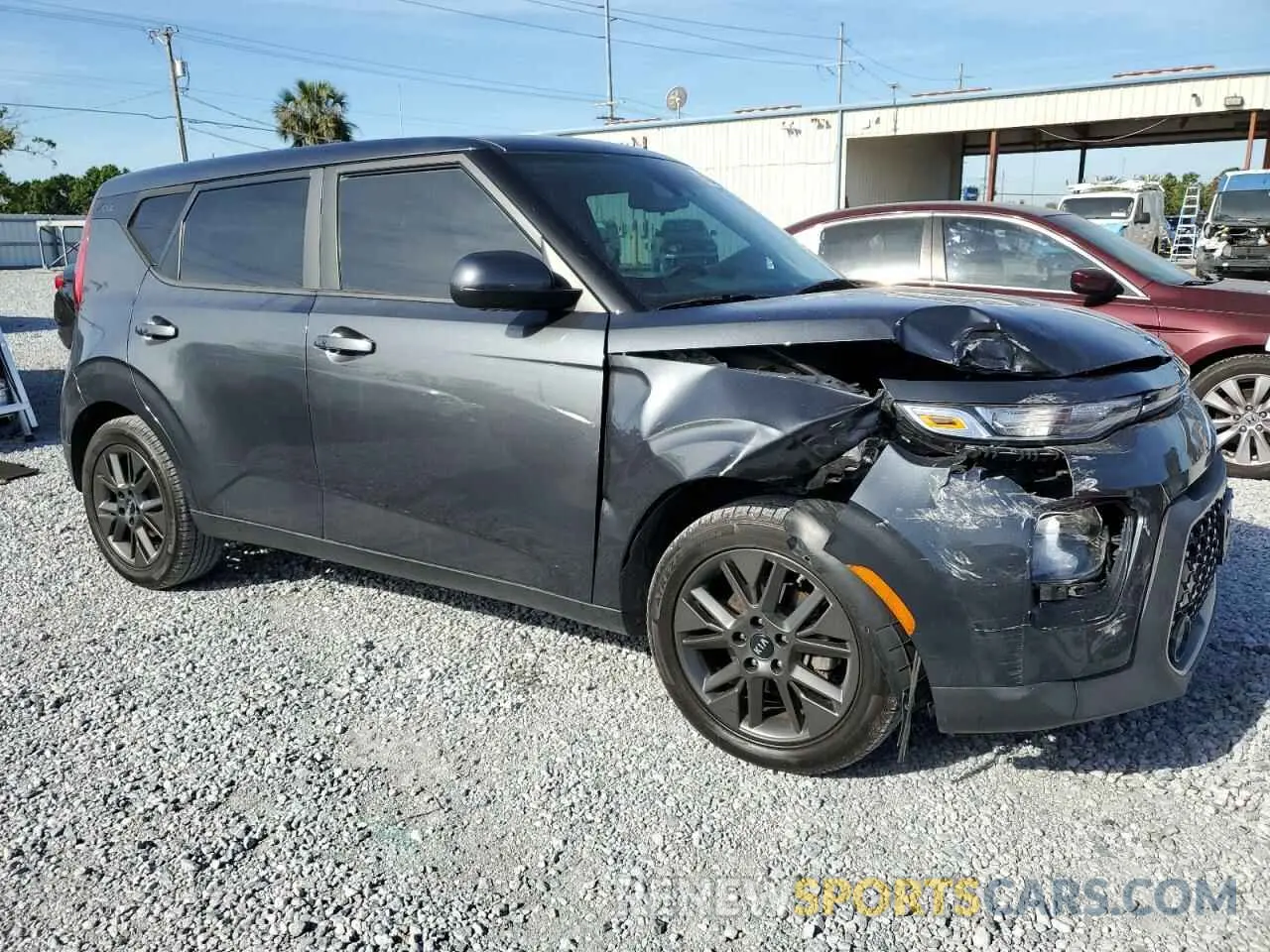 4 Photograph of a damaged car KNDJ33AU9M7767275 KIA SOUL 2021