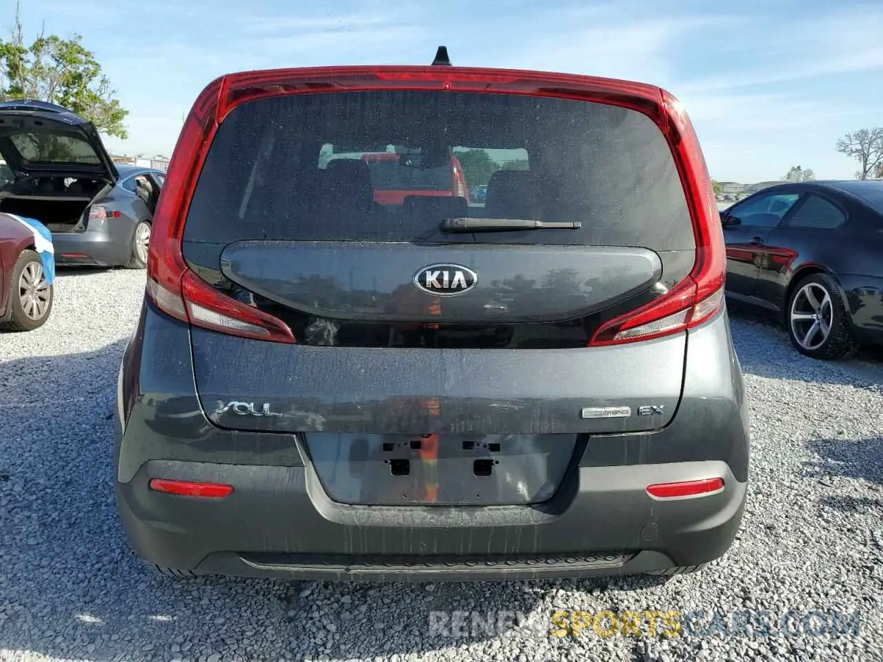6 Photograph of a damaged car KNDJ33AU9M7767275 KIA SOUL 2021