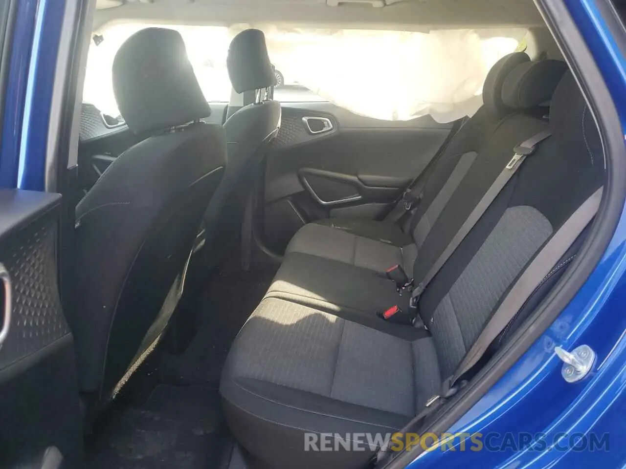 10 Photograph of a damaged car KNDJ63AU1M7791402 KIA SOUL 2021