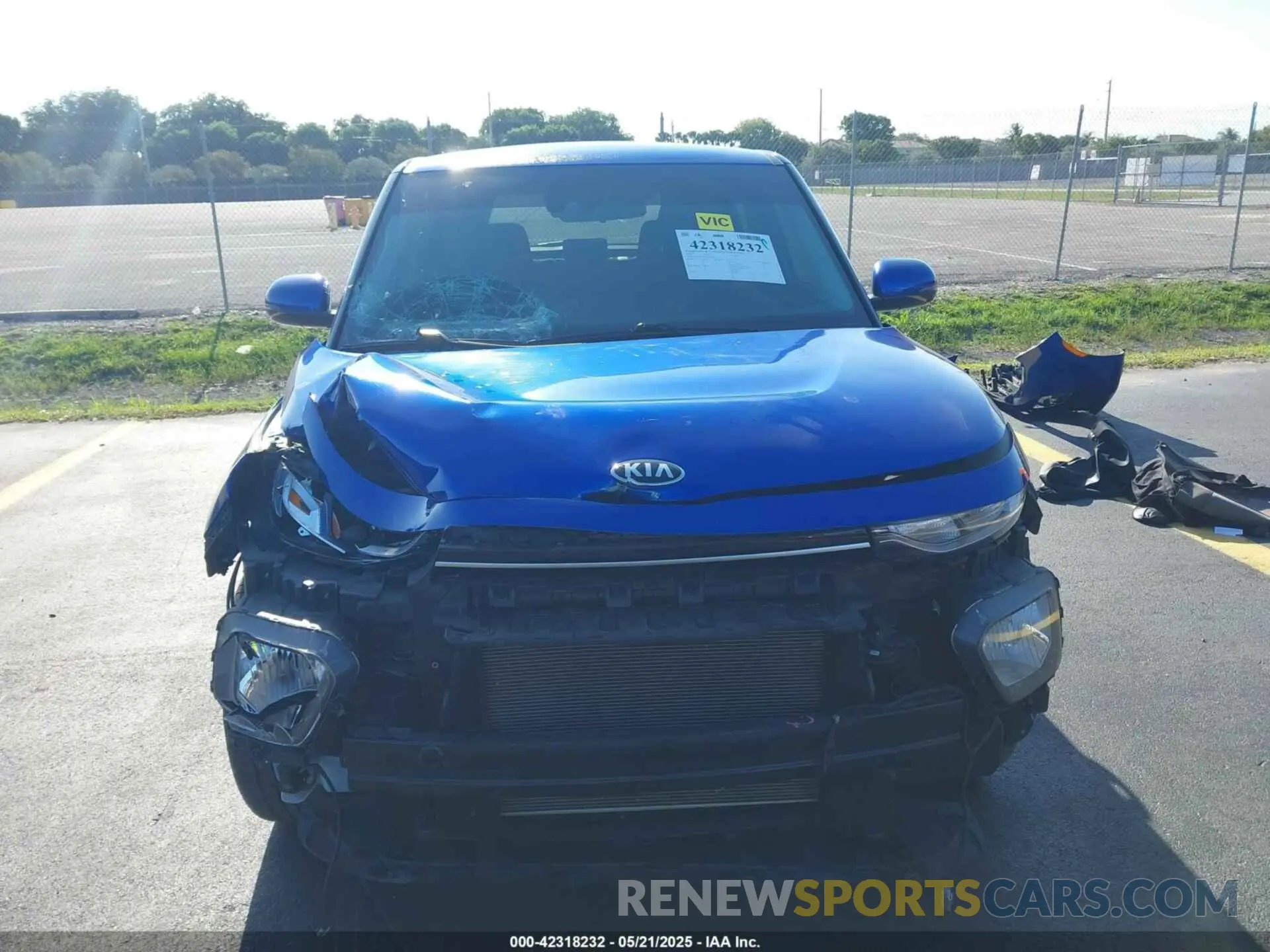 13 Photograph of a damaged car KNDJ63AU2M7763527 KIA SOUL 2021