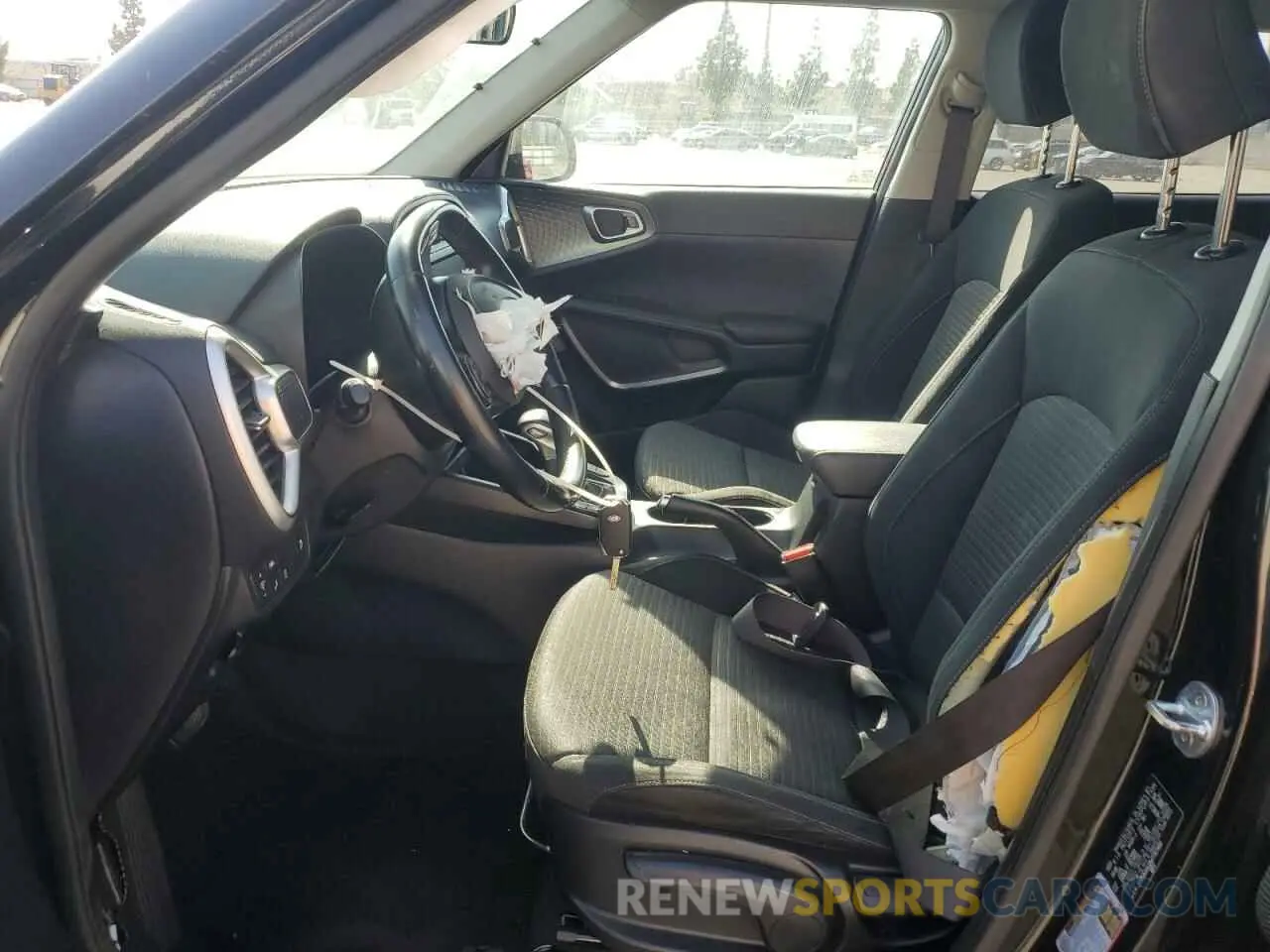 7 Photograph of a damaged car KNDJ63AU2M7767450 KIA SOUL 2021
