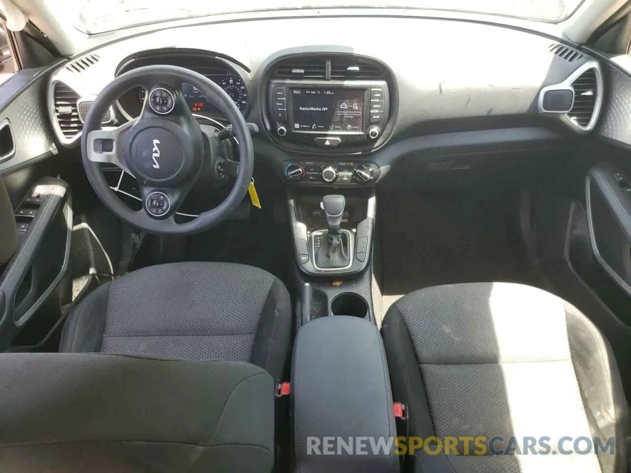 8 Фотография поврежденного автомобиля KNDJ23AU0N7157009 KIA SOUL 2022