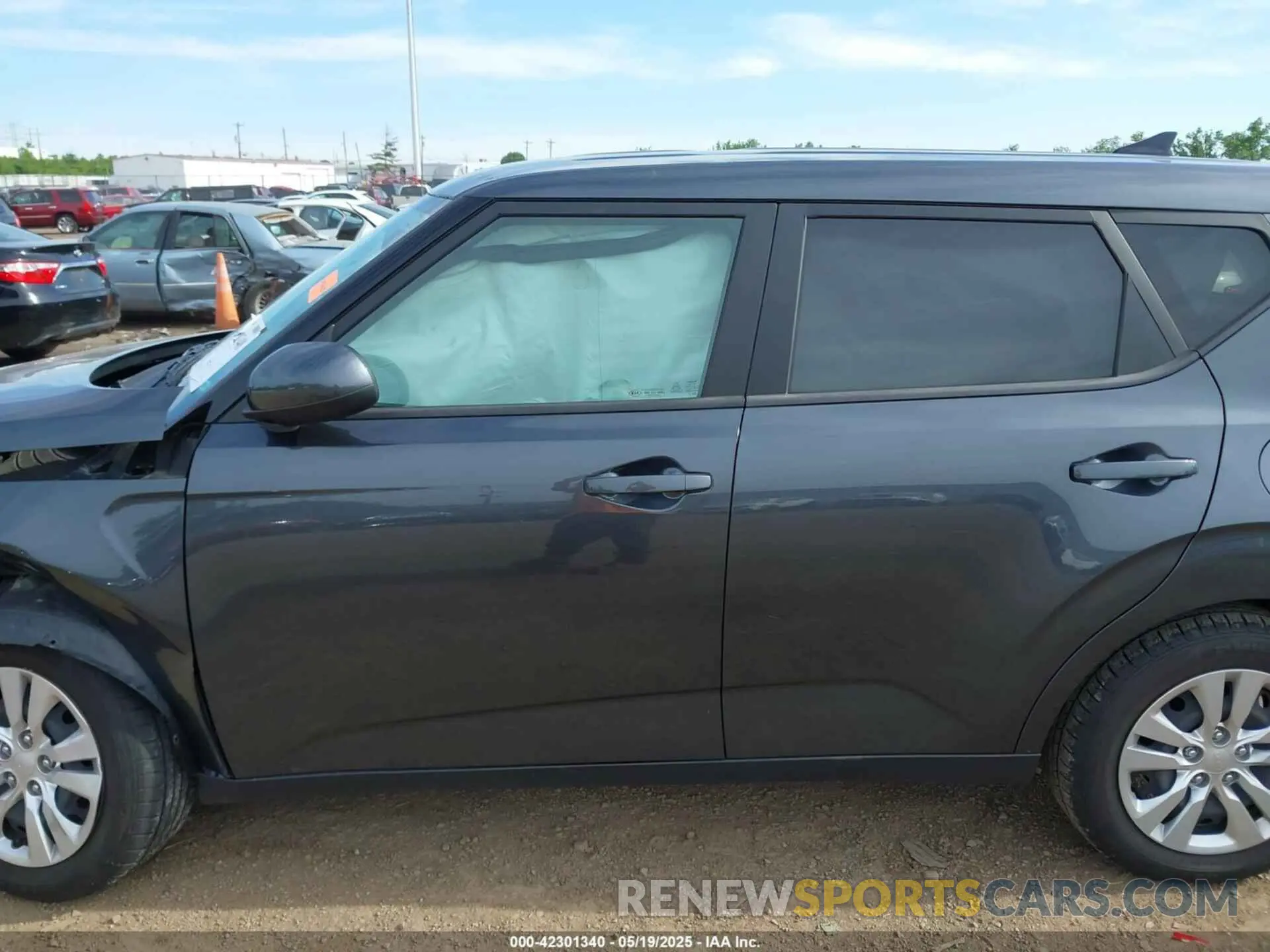 14 Photograph of a damaged car KNDJ23AU0N7808753 KIA SOUL 2022
