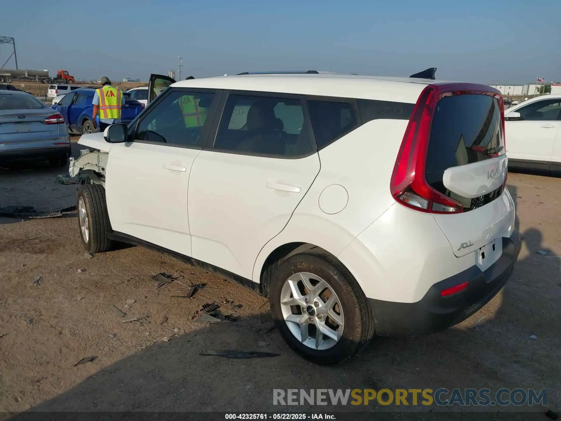 3 Фотография поврежденного автомобиля KNDJ23AU1N7165507 KIA SOUL 2022
