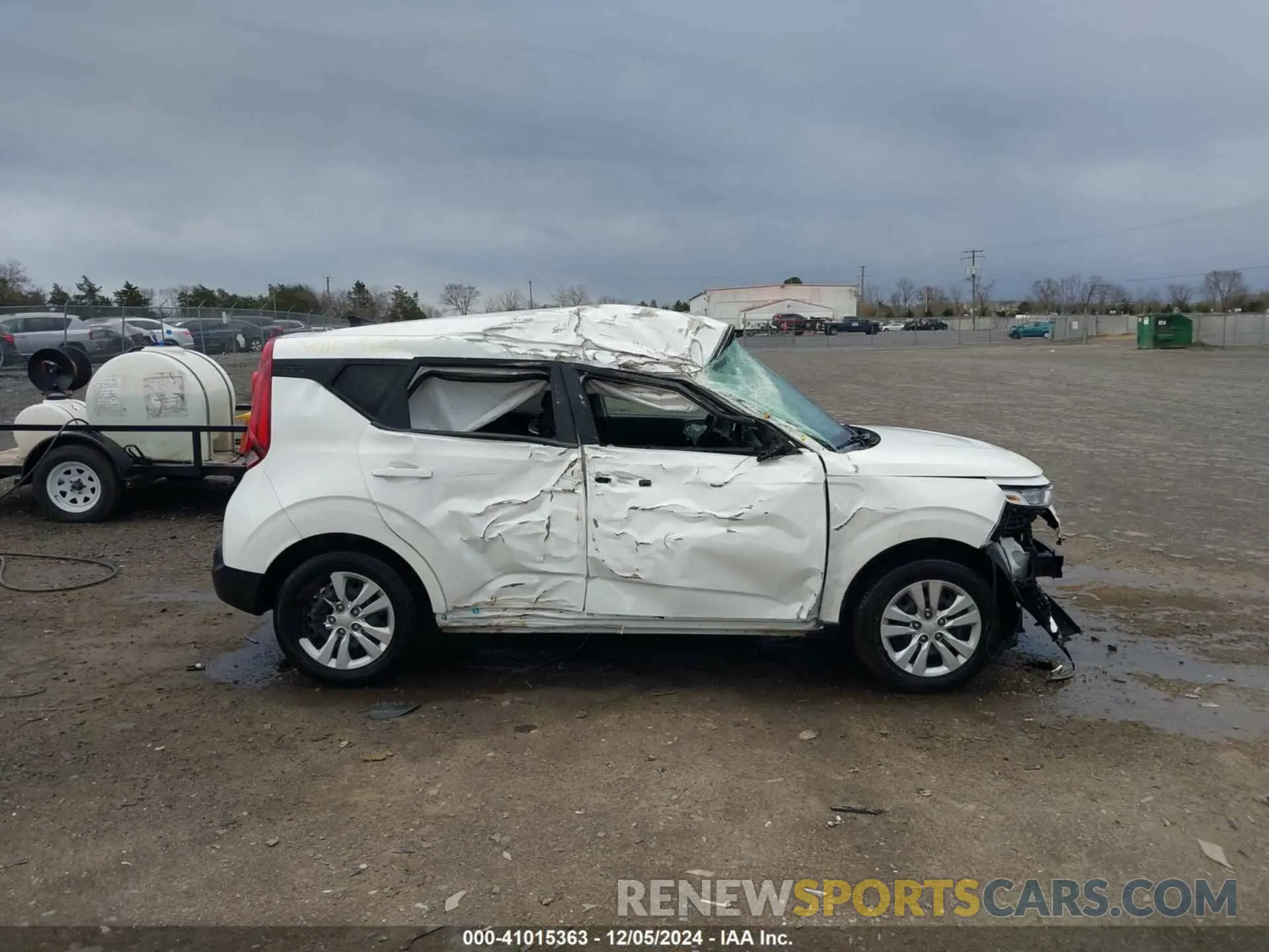 14 Photograph of a damaged car KNDJ23AU1N7173784 KIA SOUL 2022