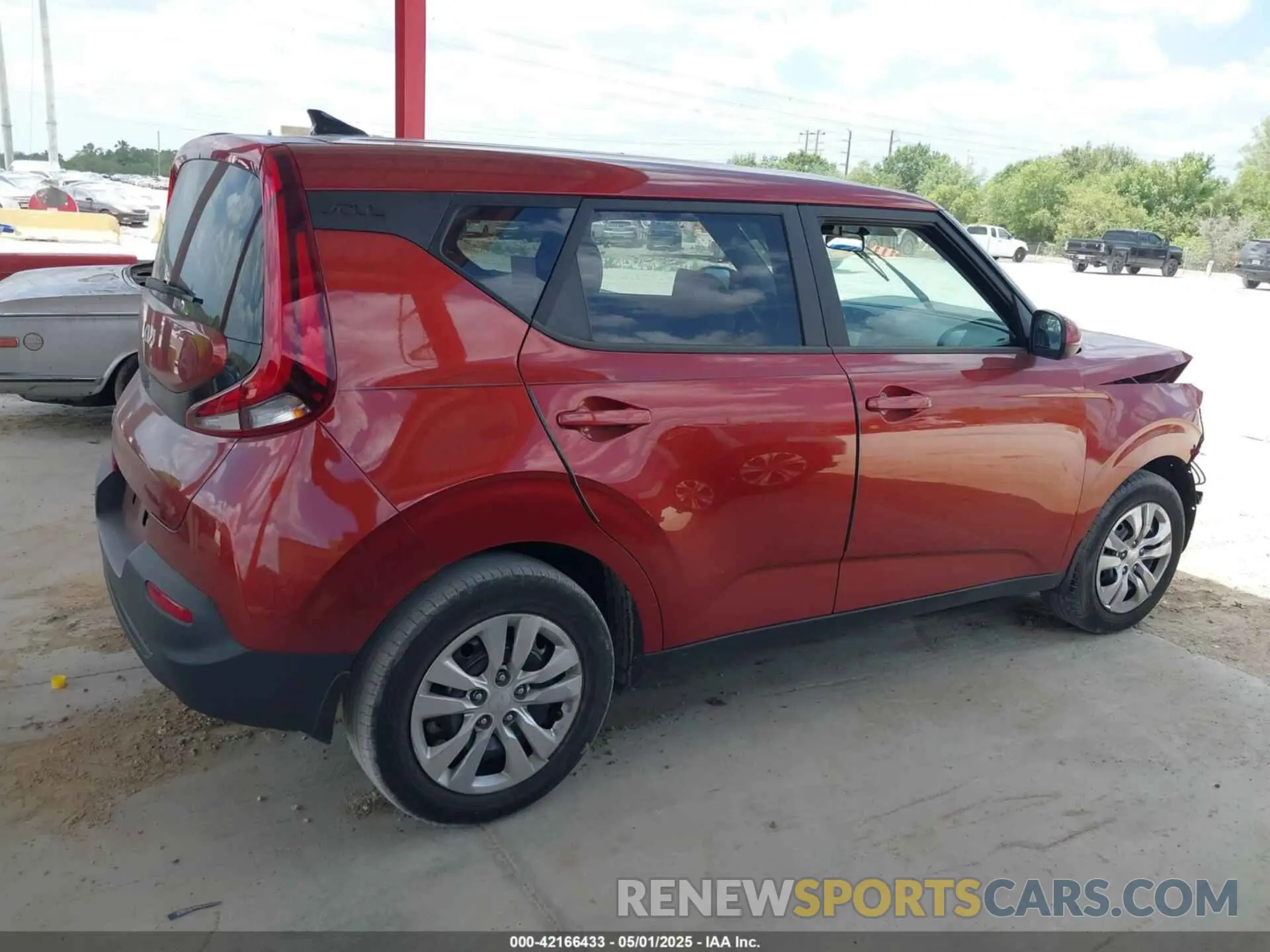 13 Photograph of a damaged car KNDJ23AU1N7798671 KIA SOUL 2022