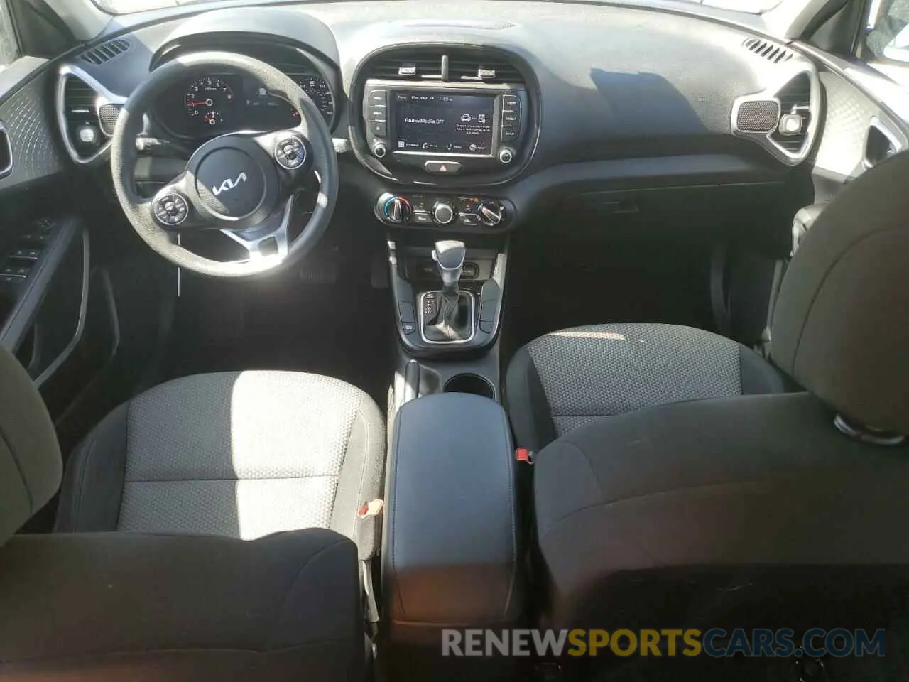 8 Photograph of a damaged car KNDJ23AU1N7822113 KIA SOUL 2022