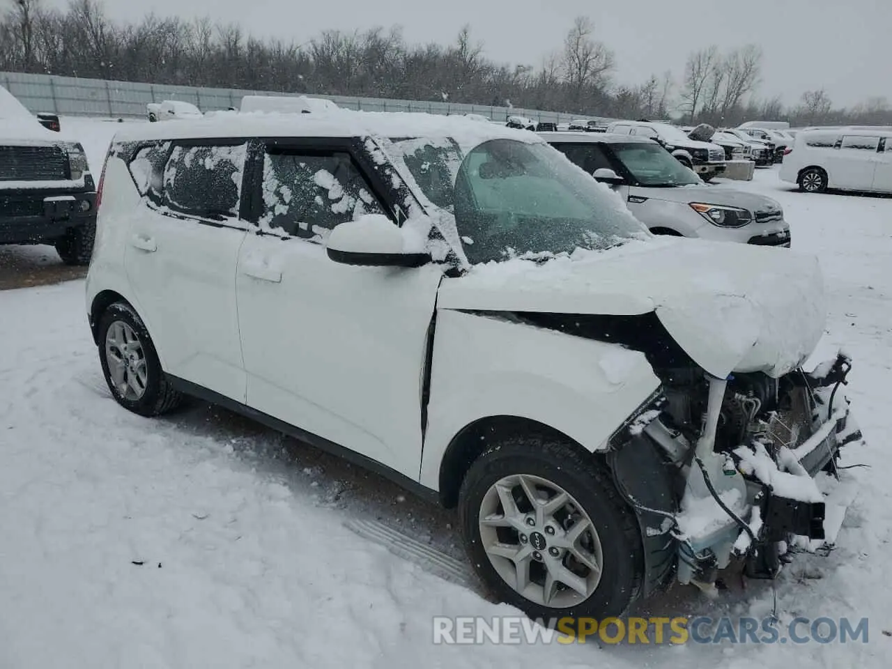 4 Photograph of a damaged car KNDJ23AU2N7181666 KIA SOUL 2022