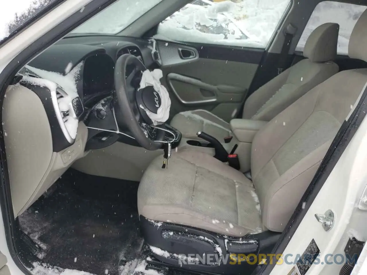 7 Photograph of a damaged car KNDJ23AU2N7181666 KIA SOUL 2022