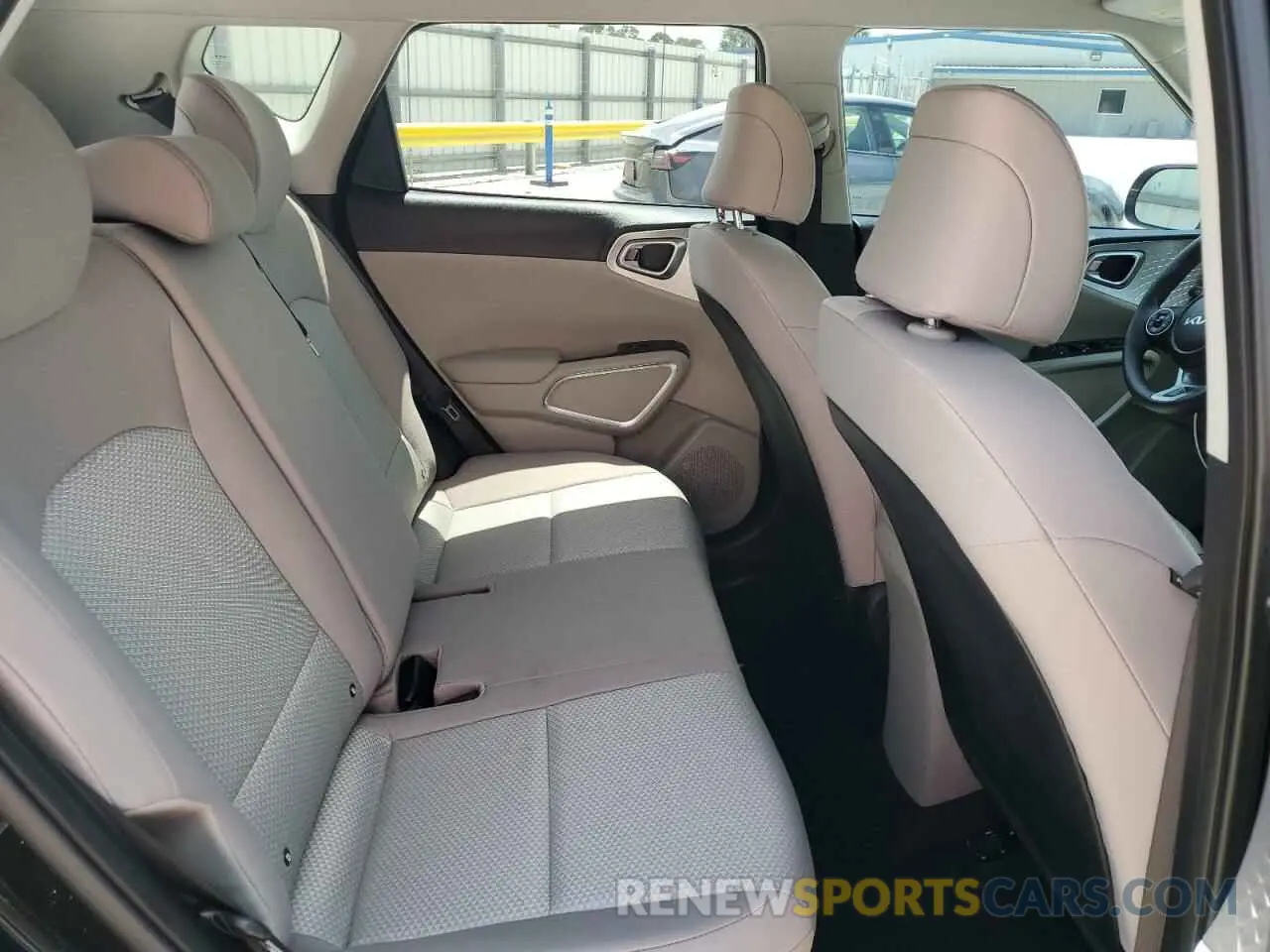 10 Фотография поврежденного автомобиля KNDJ23AU2N7811184 KIA SOUL 2022