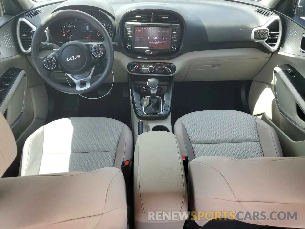 8 Фотография поврежденного автомобиля KNDJ23AU2N7811184 KIA SOUL 2022